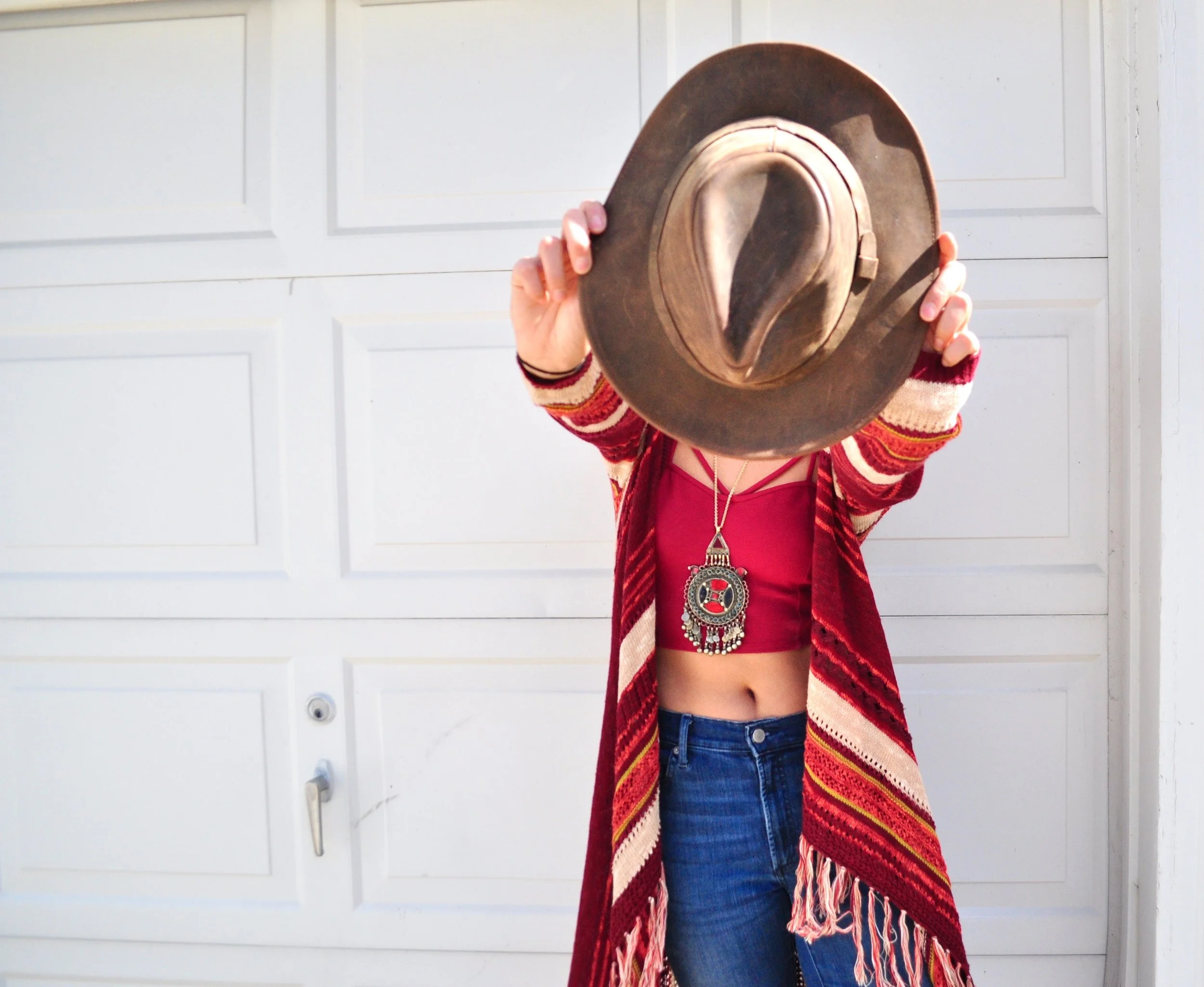 queen city, queen city gypsy, buffalo blogger, buffalo blogging network, small town bloggers, red and denim outfit, scrappy crop top, free people cardigan, high waisted denim, handmade jewelry, jewelry blog, buffalove, support your local girl gang, girl boss, small businesses in buffalo, women owned business, buffalo fashion blog, inspirational quotes blog