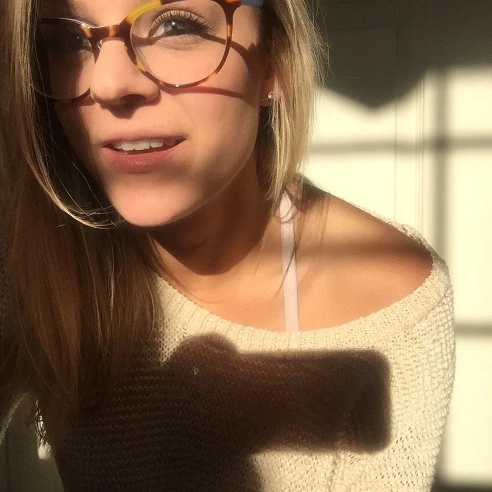 queen city, queen city gypsy, indie twenty, selfie game, selfie game strong, confidence, bloopers, accepting you, blogging bloopers, blogging behind the scenes, buffalo blogger, buffalo blogging network, buffalo fashion blogs, small business owners buffalo, women owned business buffalo