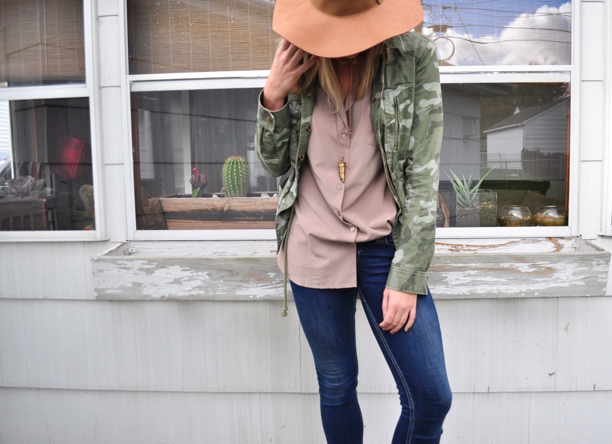 army jacket, women military jacket, forever 21 army jacket, spring camp jacket, blonde blogger, colors to compliment blonde hair, rachel sweeney, buffalo blogger, buffalo fashion blogger, top buffalo bloggers, toronto blogger, indie brand blogger, indie twenty, small business blogger, the lean startup, quotes to live by, entrepreneur blogger quotes
