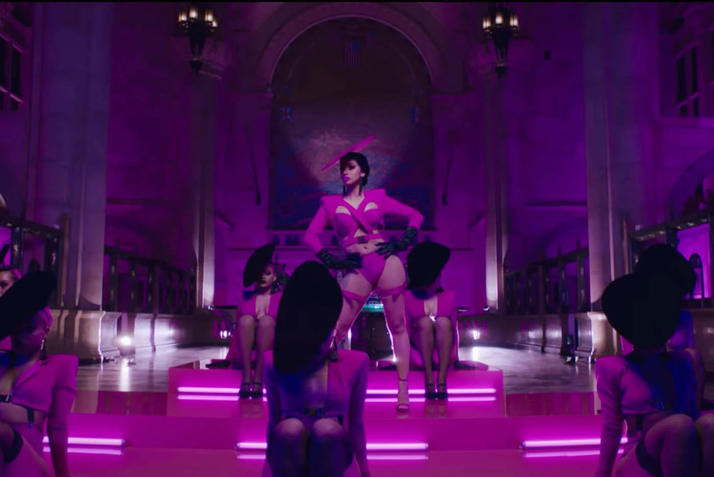 Money_Cardi B_H.jpg