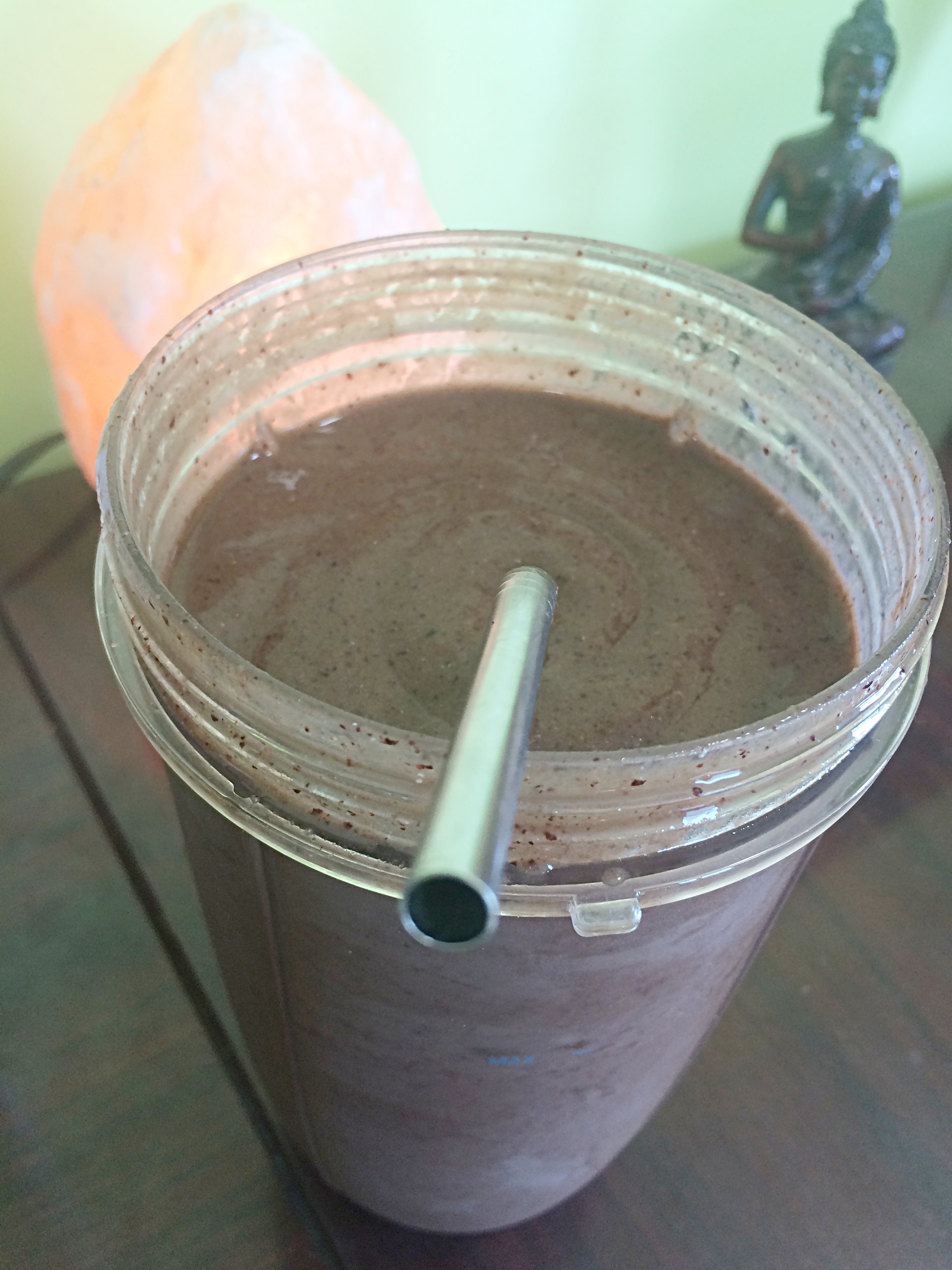 Quick and Easy Breakfast:  Berry Cacao Spinach Smoothie
