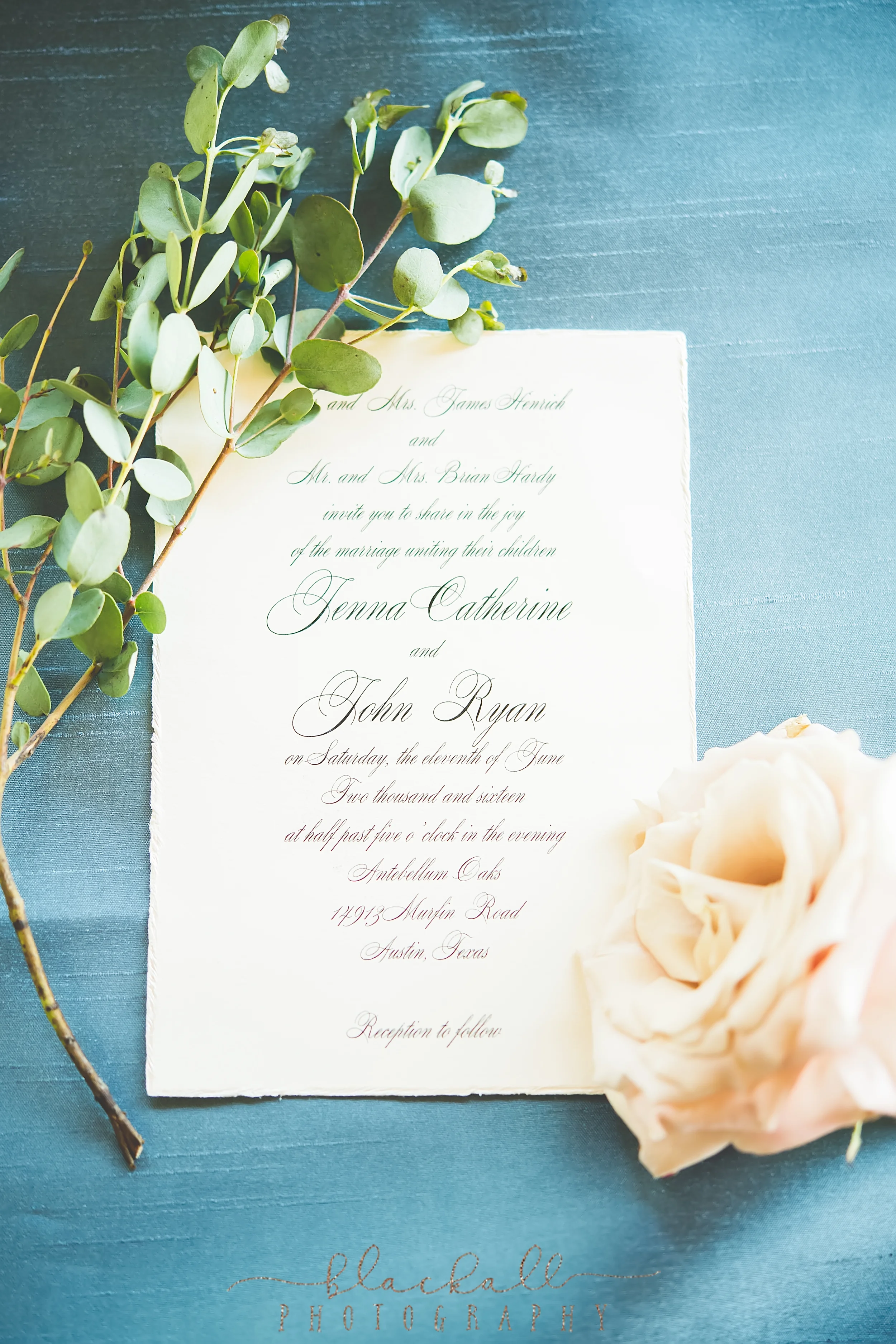 I always love when I get wedding invitations in the mail..it's so much fun to bring them with me to the wedding and get a shot of them! 