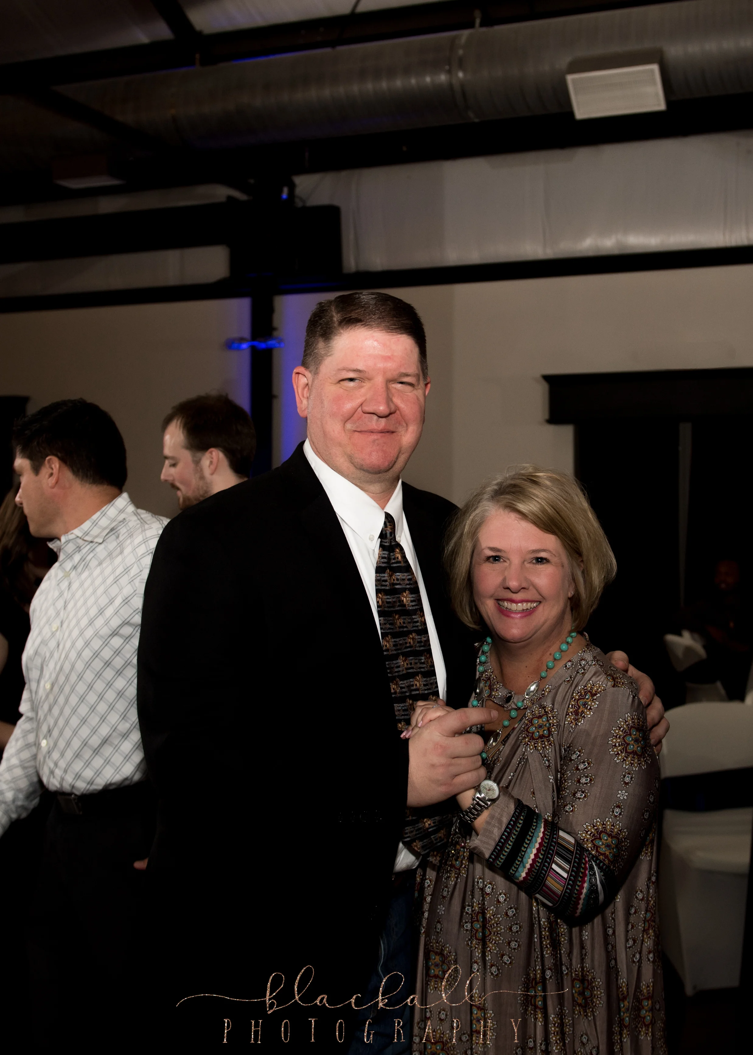  It's always fun running into friends... these are the parents of couple who's wedding I photographed a few years ago. &lt;3  