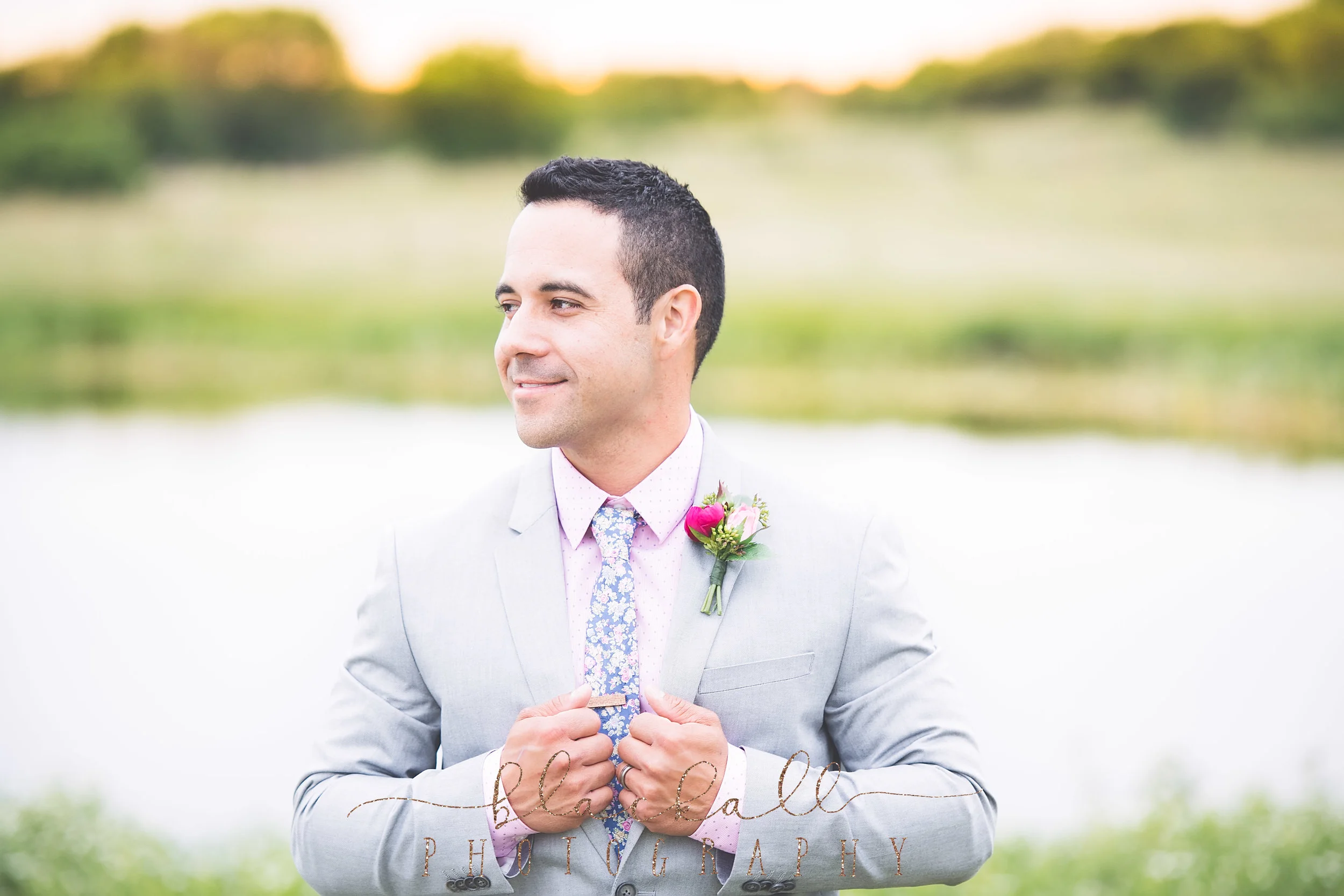  When you tell him to look at your bride... I love that smile! 