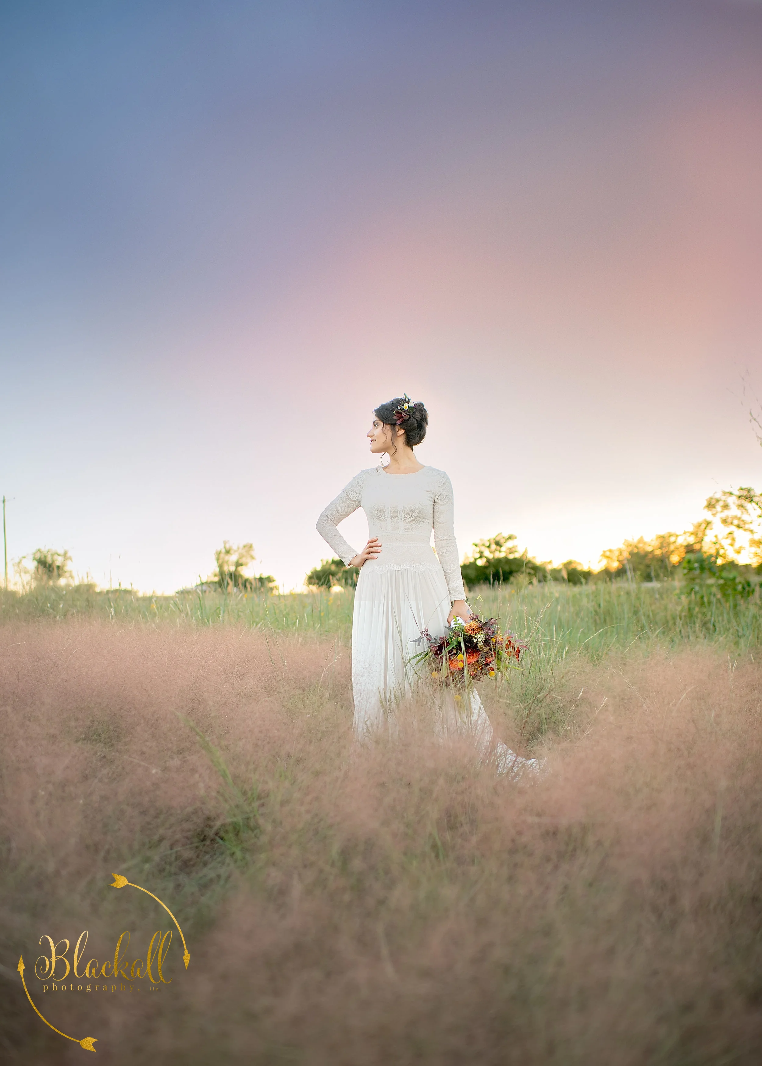  The sun was just starting to disappear behind the horizon which opened the sky up to some beautiful colors!! 🙌🏻 