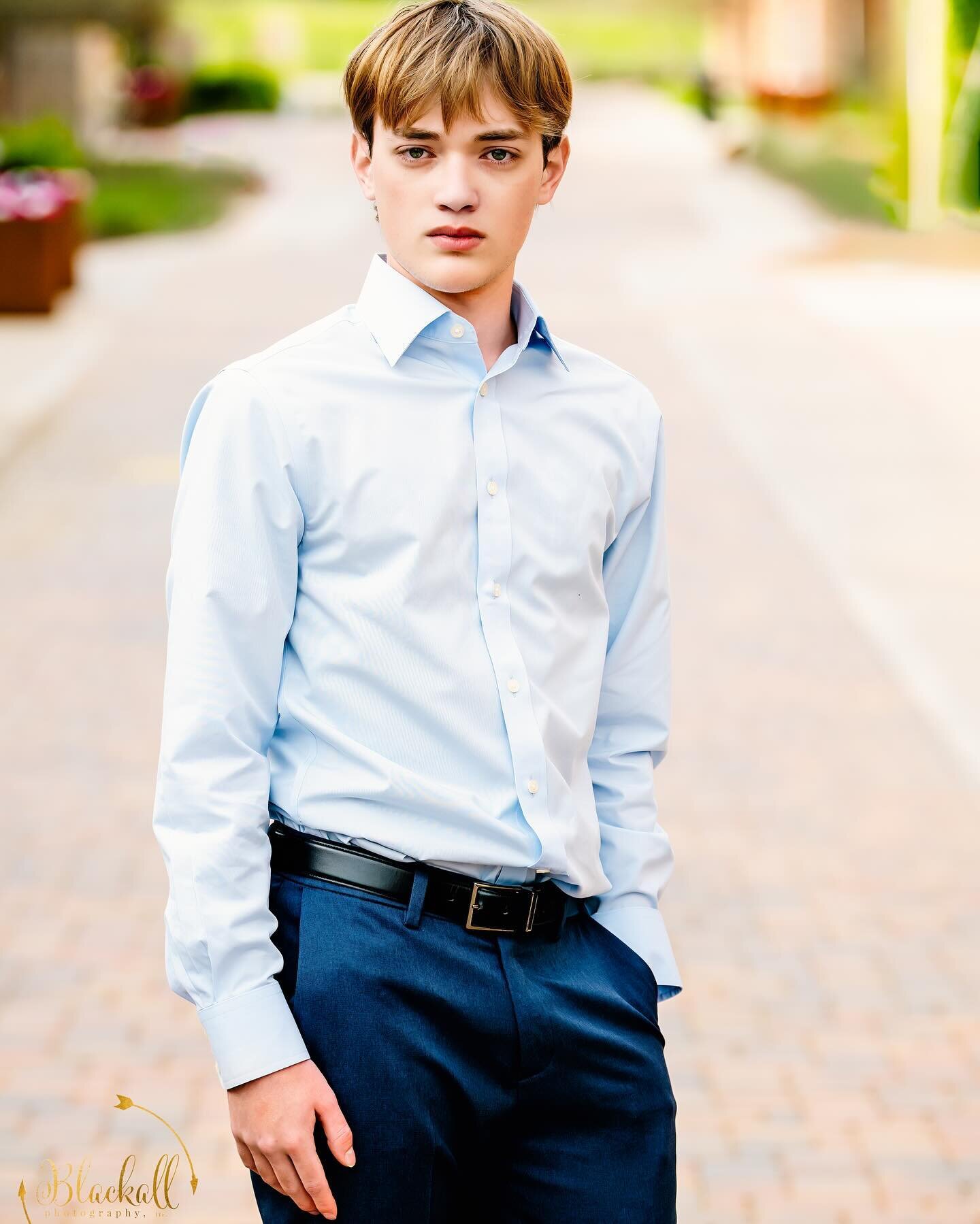 A little on the serious side! 😏
Class of 2024🎓
&zwnj;
Also, is it just me or does this remind you of a certain sultry but dreamy movie character?! 🧛&zwj;♂️
&zwnj;
&zwnj;
&copy;️Blackall Photography 2024
#BLACKALLPHOTOGRAPHY
#TexasThroughHerLens
#N