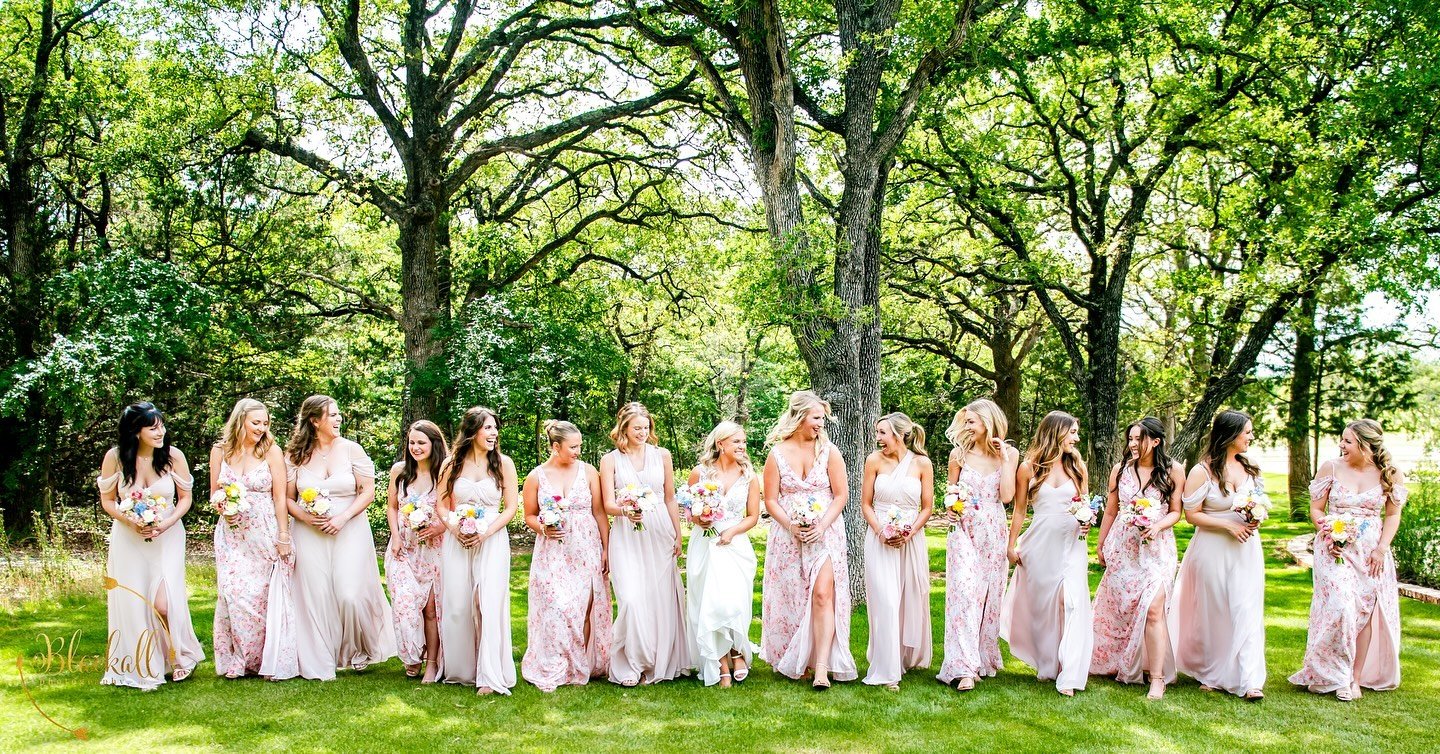 Every single one of these gorgeous ladies was an absolute joy to photograph and celebrate with!!

Emily + Ford | May 11, 2024 💍⛪️

@springsvenue
@springsvenuevalleyview
@pinkglitterevents
@tgriggs15
@bblewisville 
@blackallphotography
@teasetoplease
