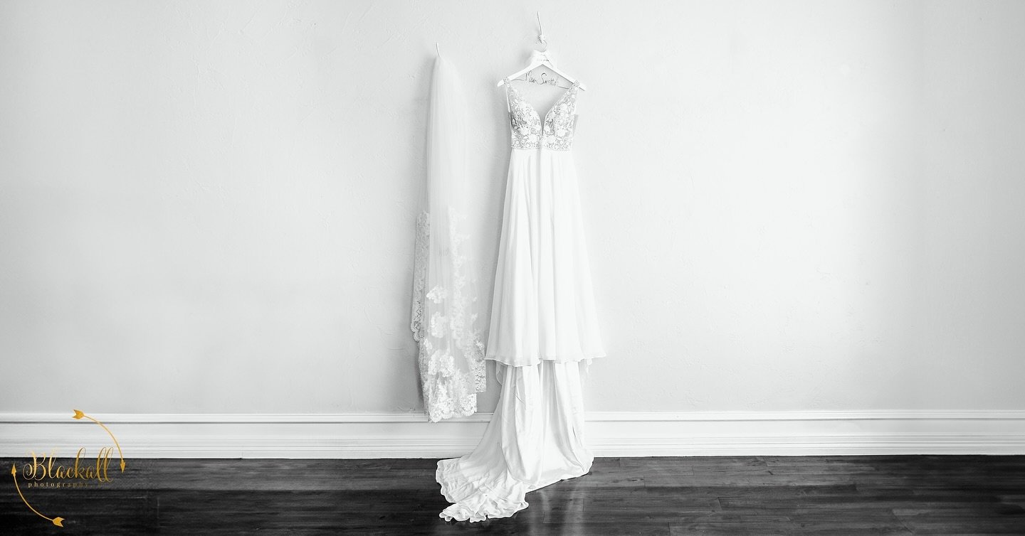 Finding the perfect wedding gown is a journey of love and dreams coming true.
&zwnj;
From the moment a bride starts browsing through bridal magazines and Pinterest boards, she imagines the dress that will make her feel like a bride. Setting a budget 