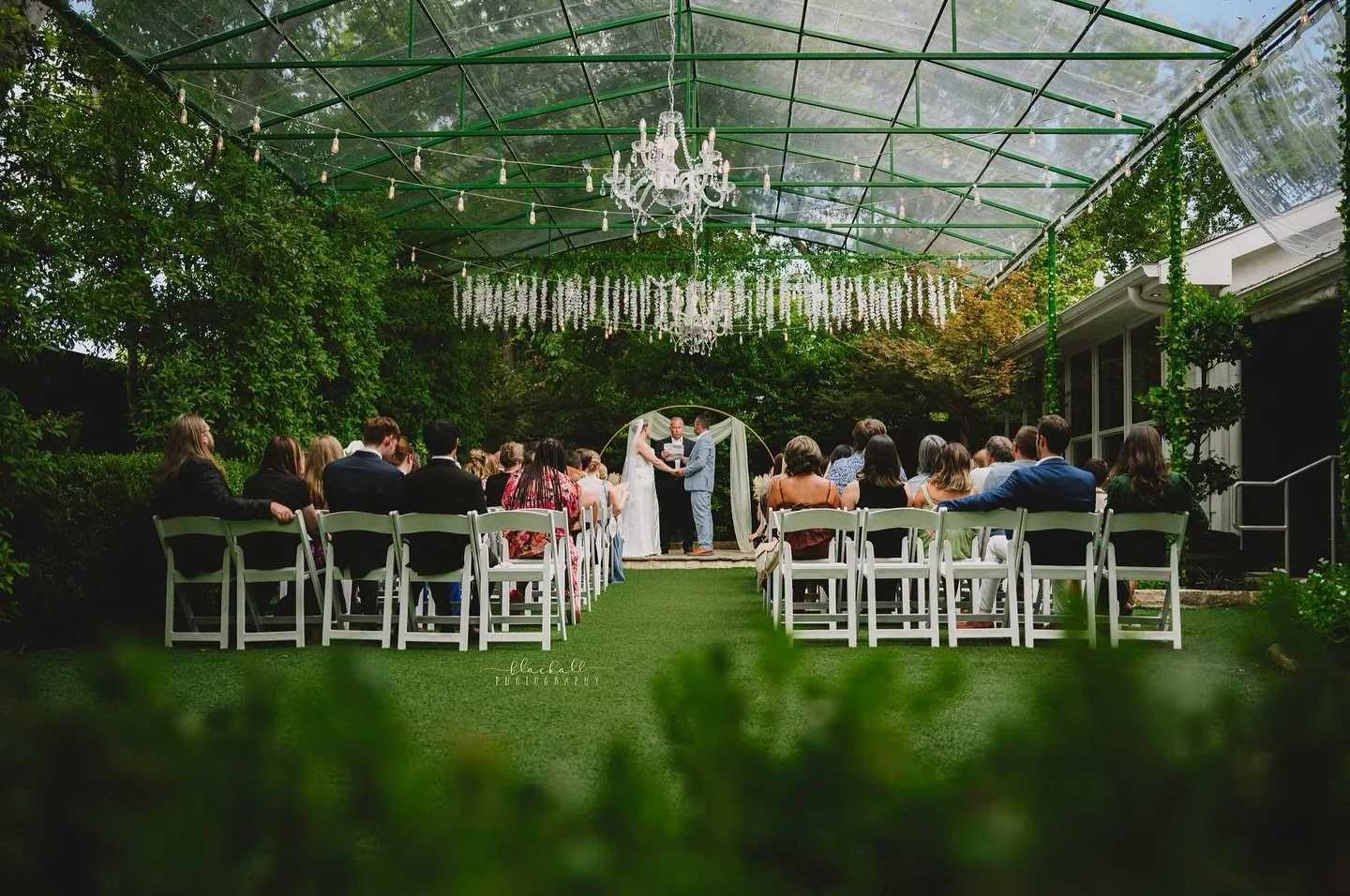Still smiling from last night. ✨

Jessica &amp; Jon are MARRIED!! 💍 Surrounded by their closest family and friends, they tied the knot in the most magical, joy-filled celebration just 20 minutes from the Blackall Photography office&mdash;at the gorg
