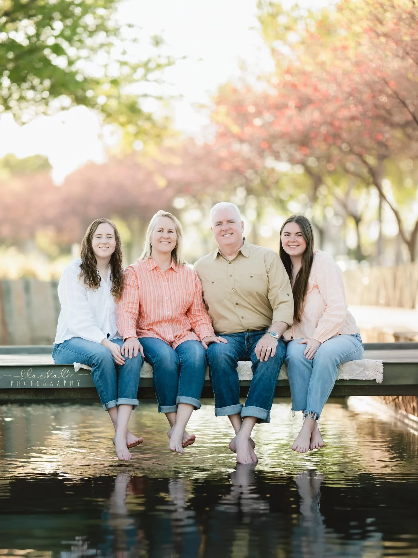 There&rsquo;s just something about first responder families&hellip; and this one right here? Just good people 🤍

Being the wife of a Lewisville first responder, it always means a little extra when I get to spend time with families who get it &mdash;