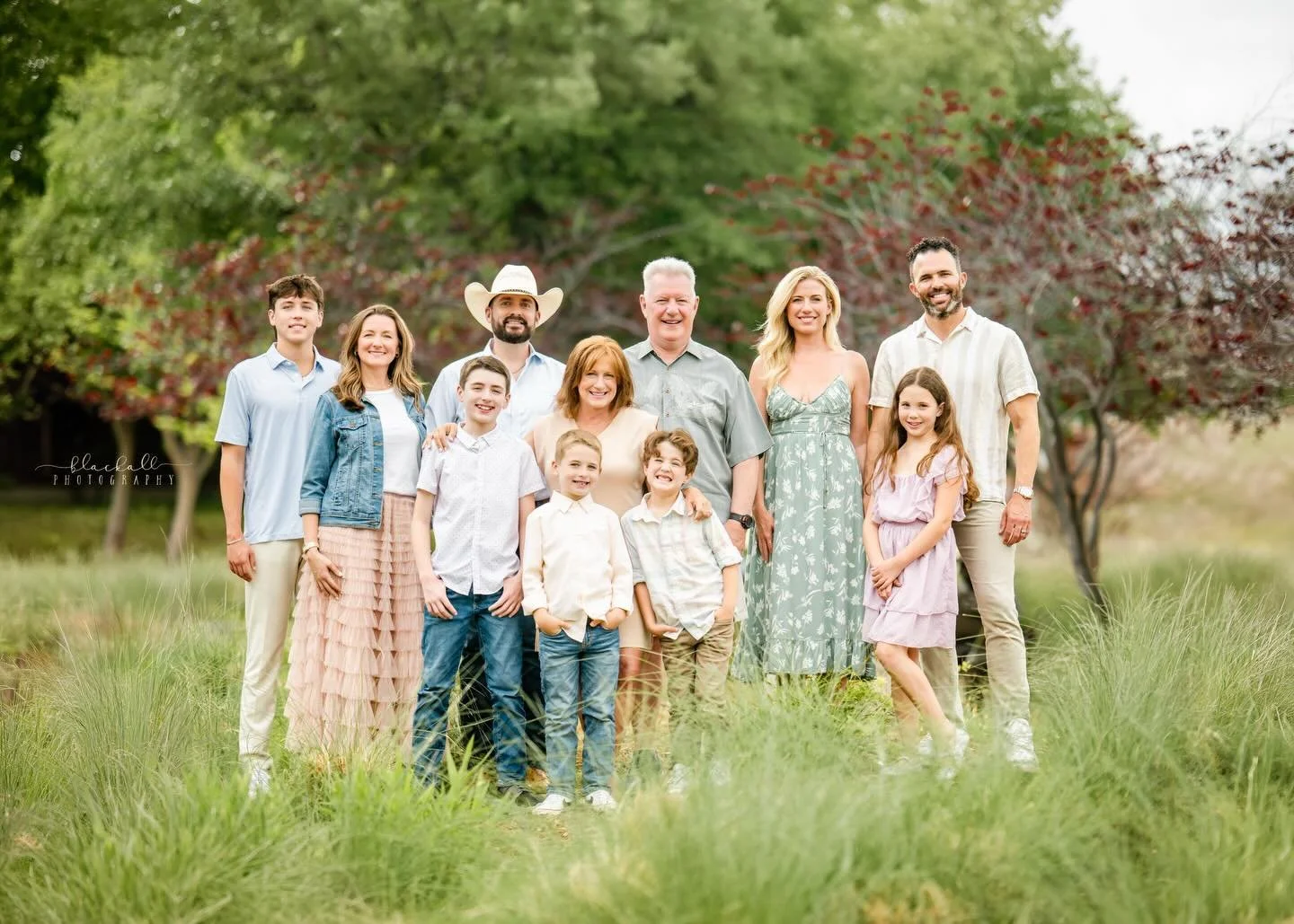 Spent our evening with a whole crew and my heart is FULL 🤍

Chief &amp; Nanna, grown kids, and a bunch of sweet, wild, adorable grandbabies&hellip; the kind of session that reminds you just how special it is to get everybody in one place at the same