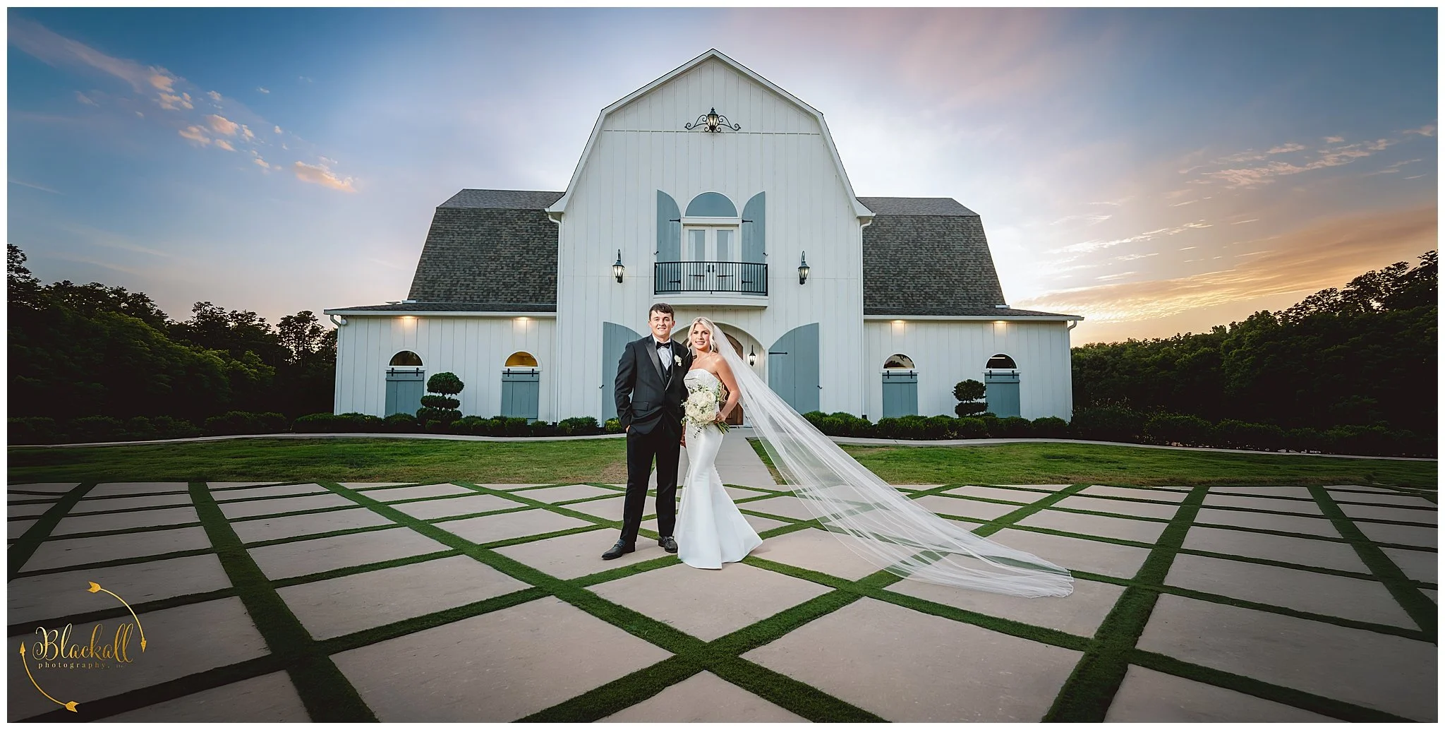 Amie + Brenden| The French Farmhouse; Collinsville, Texas