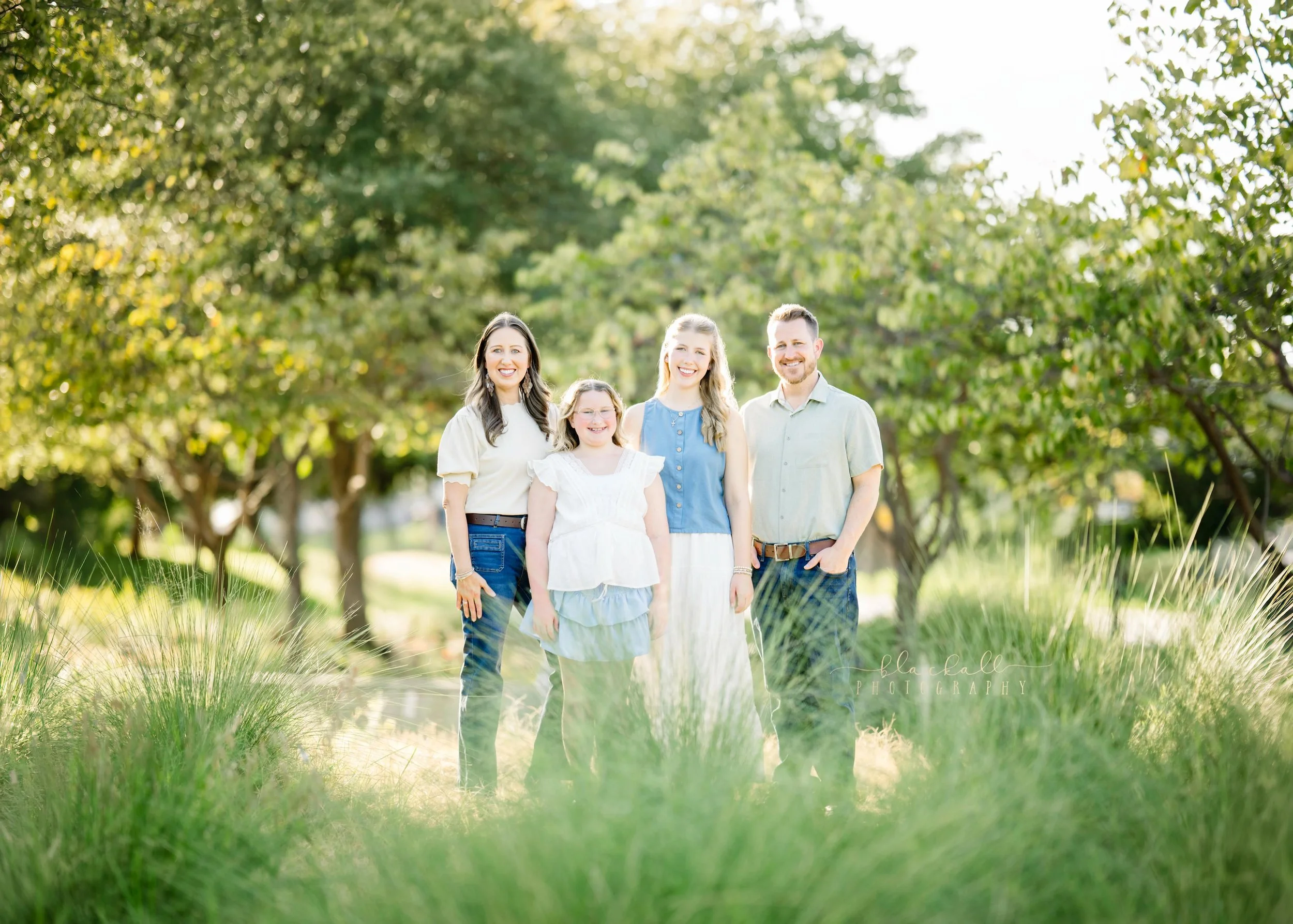 A beautiful summer portrait for this beautifully sweet family! 

Loved hanging out with y&rsquo;all!! 🫶🏻