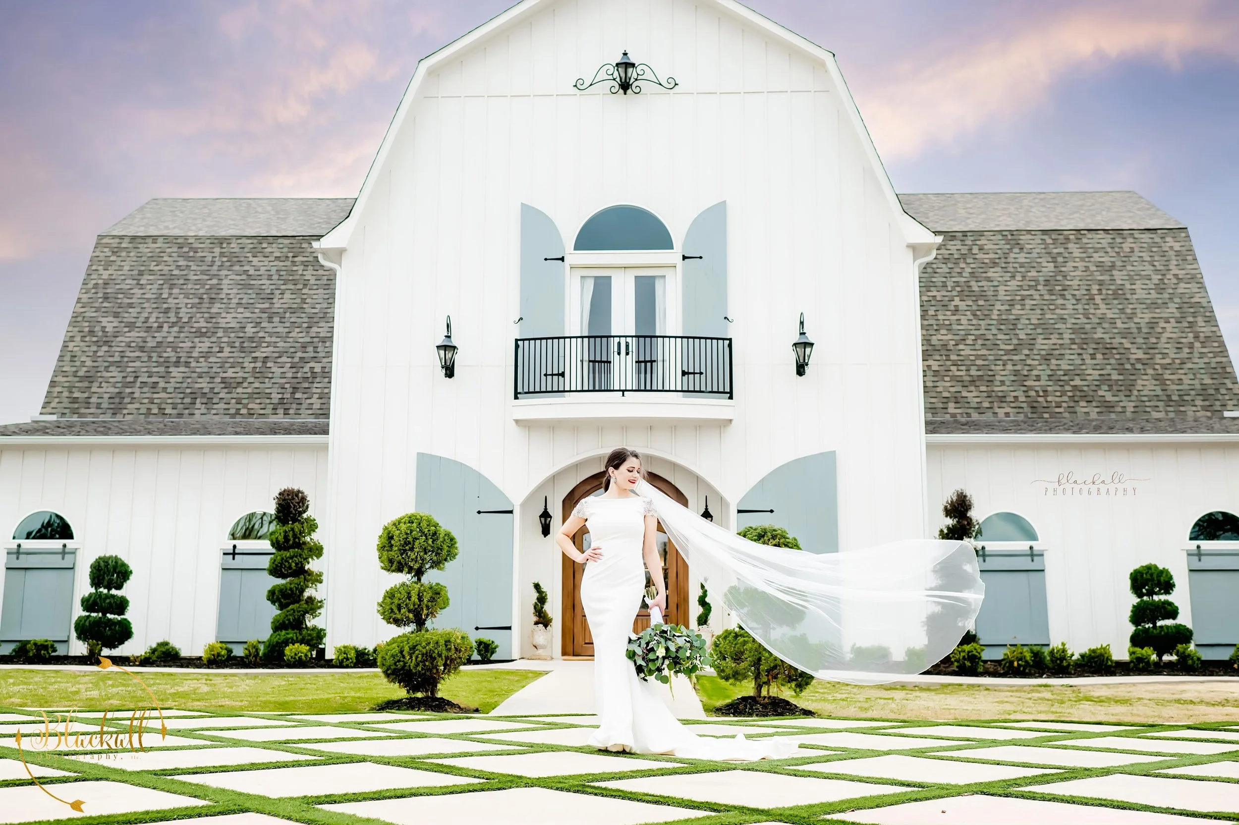 Your wedding day deserves beautiful memories. 🖤 Swipe for a little Black(all) Friday bonus for our 2027 couples. &rarr;

If you&rsquo;ve been around for a bit, you know we&rsquo;ve affectionately renamed Black Friday &ldquo;Black(all) Friday&rdquo; 