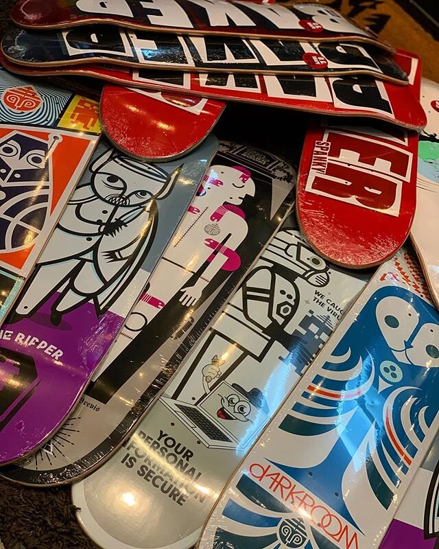 Got some NEW WOOD at DA SHOP from the homies at DarkRoom and Baker!! The #summerofskate continues with MORE NEW PRODUCT from all your favorite skate brands and it&rsquo;s all found at your favorite shred shack, BOARDERLINE!! Come on thru and we will 