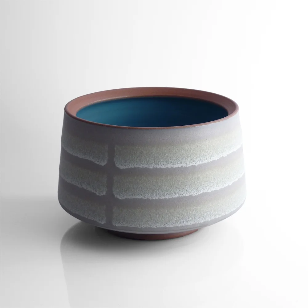 medium serving bowl