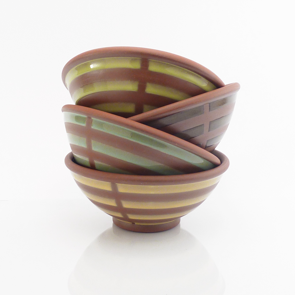 Bright "broken stripe" soup/cereal bowls