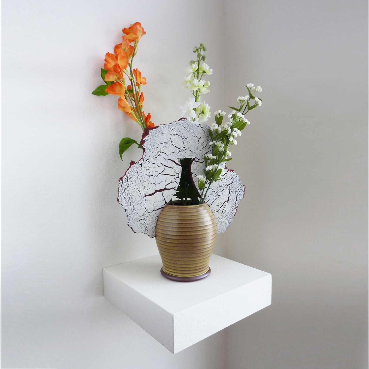 Shardware vase