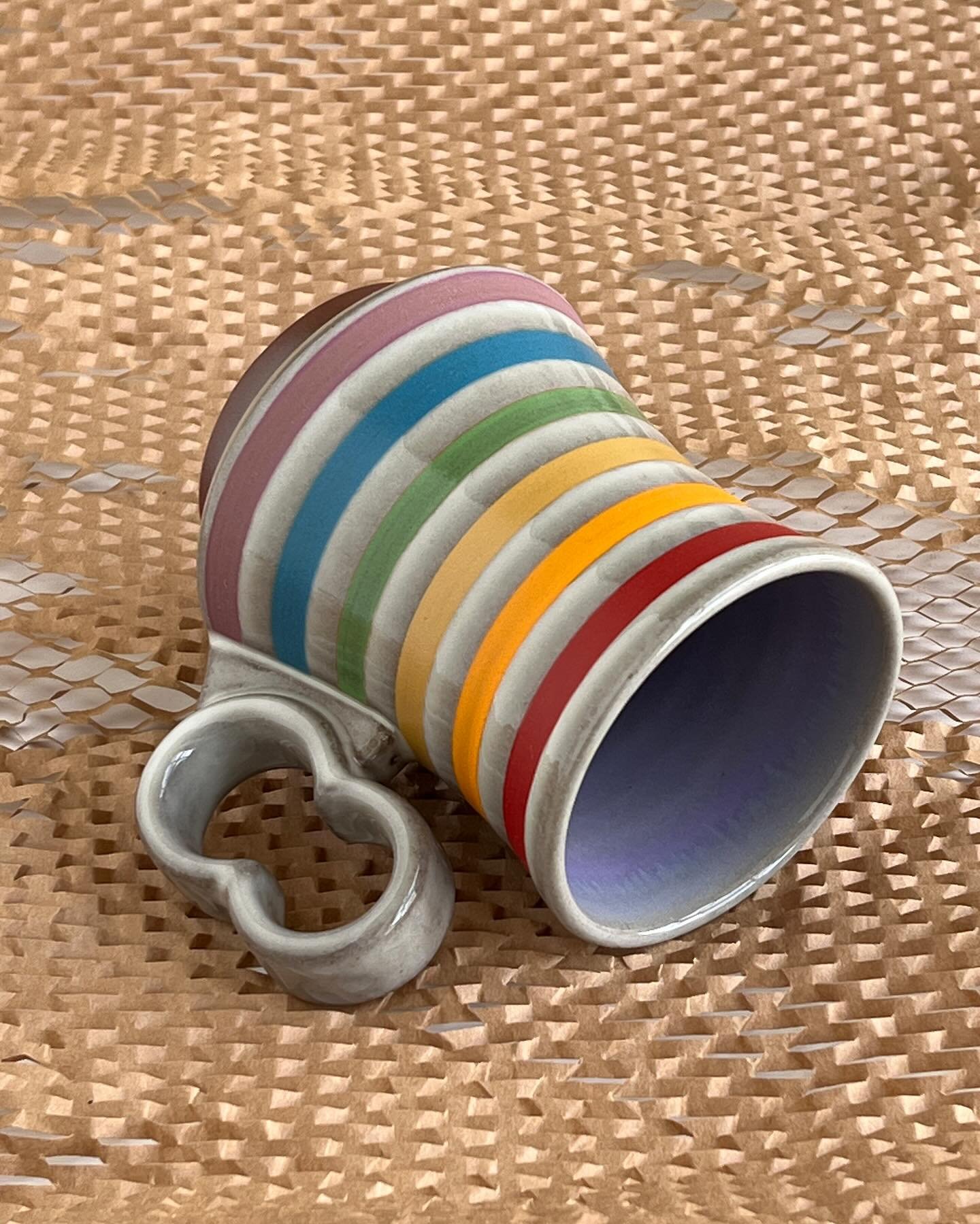 Three of these rainbow 3-milers are off to their new tropical home in Hawaii🏝️ If you missed the shop update on Friday or had your favorite mug snatched from your shopping cart before being able to checkout (happens more than I even knew) 🤦🏻Send m