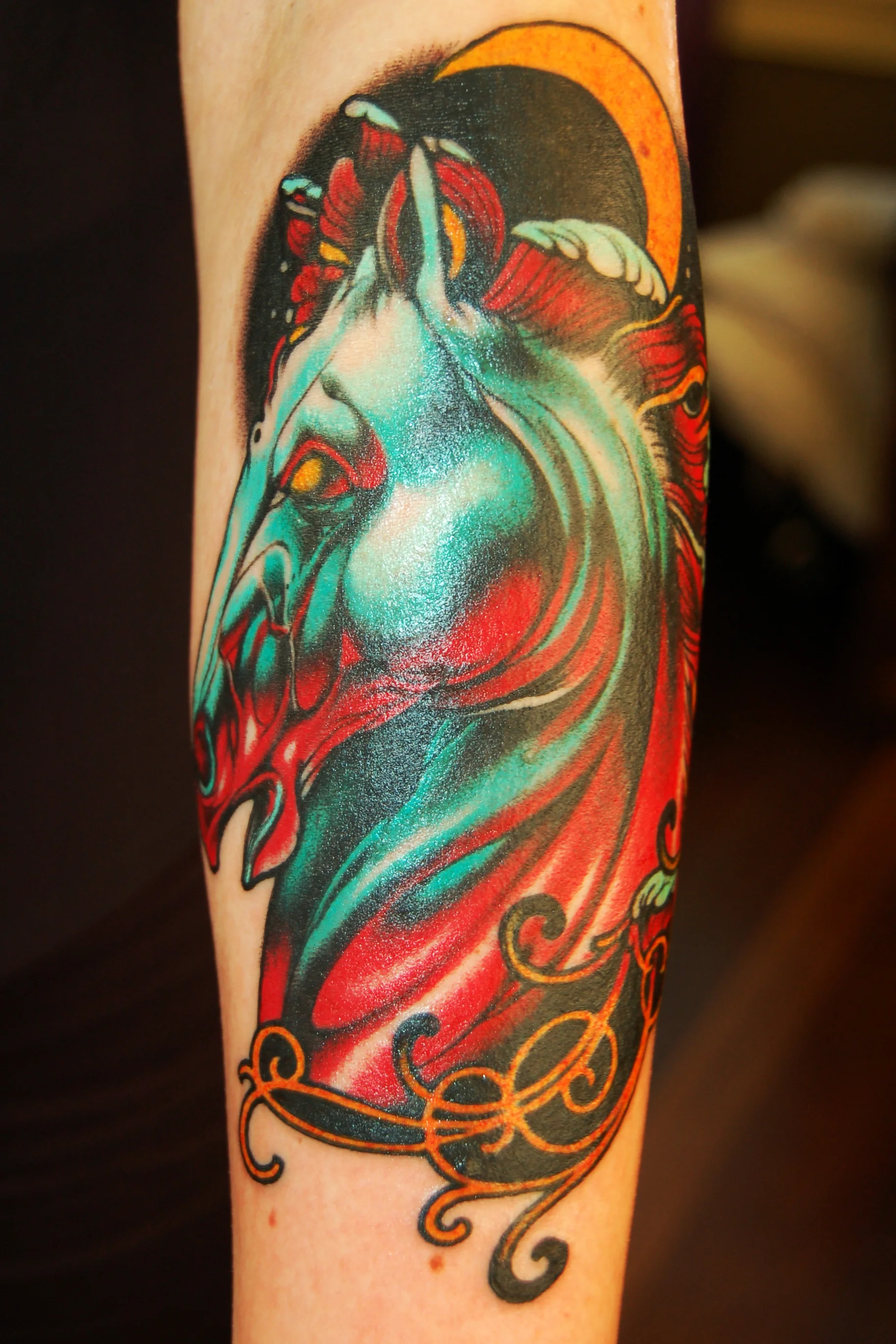 susieliehorsehead.jpg