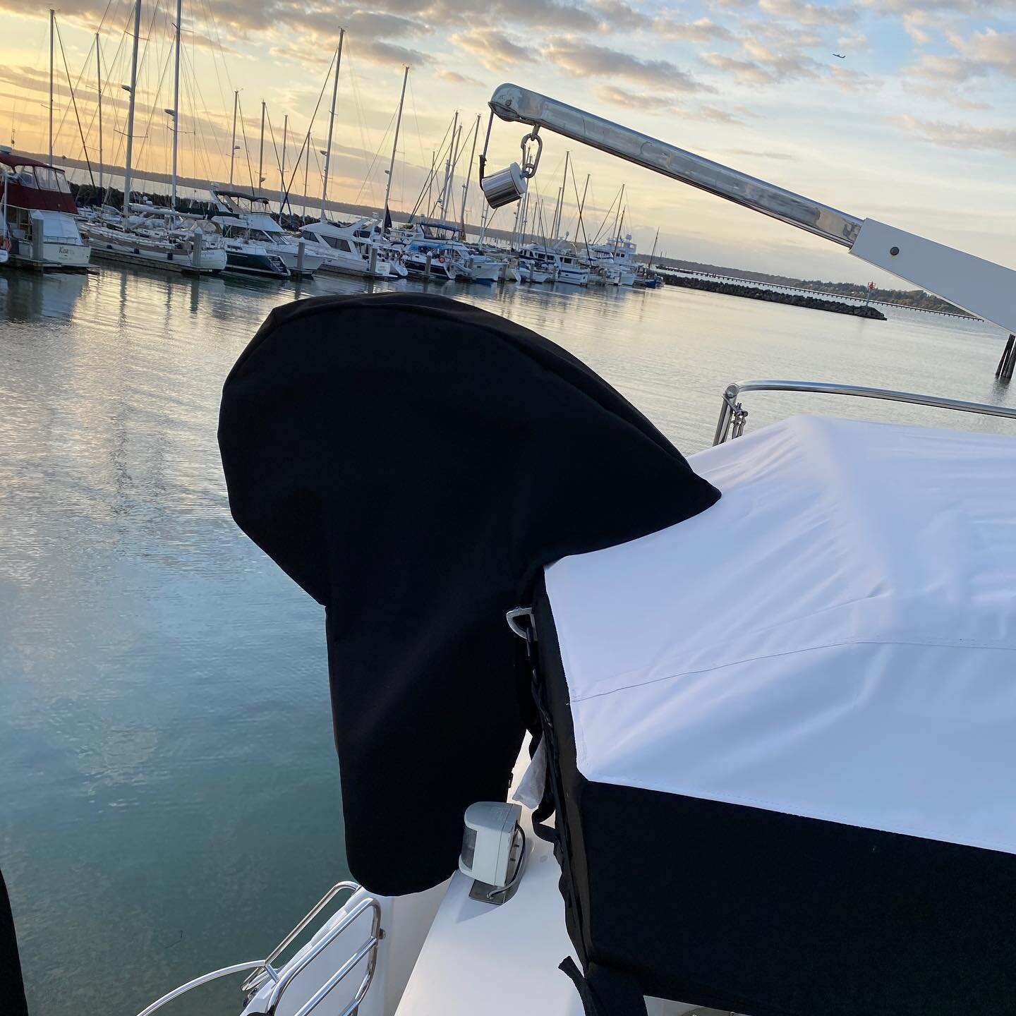 Cool outboard cover eh? This one was very tricky to pattern&hellip; it takes a special kind of boat yoga to reach way out over the stern. 😂 🧘🏽&zwj;♀️ 🛥