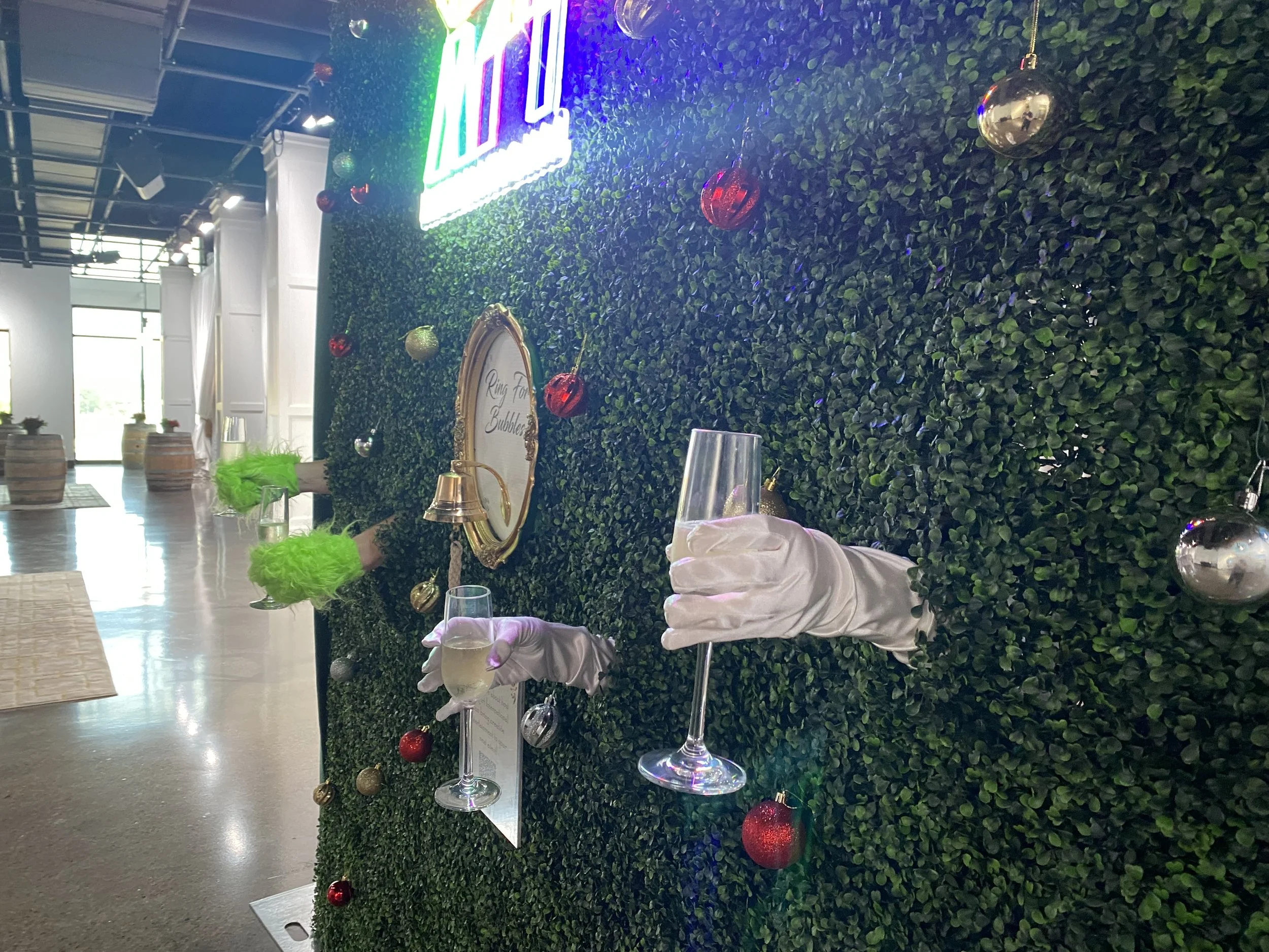 Living Champagne Wall