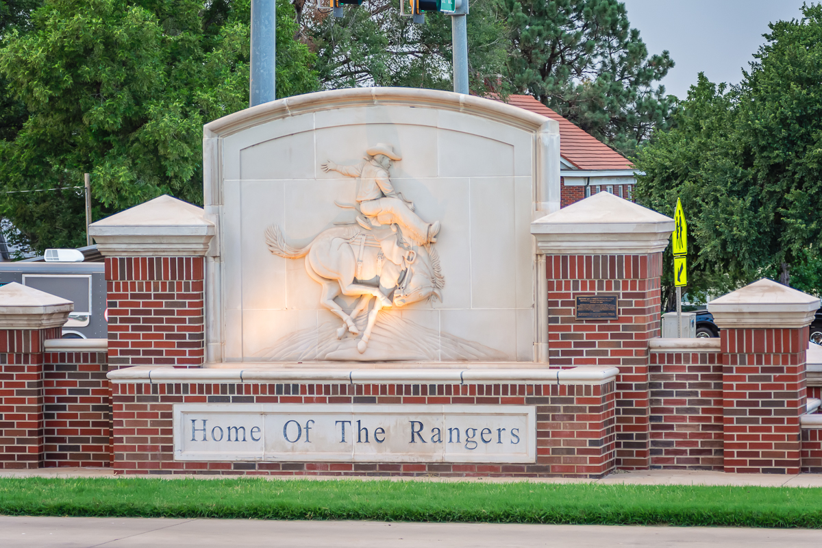 LDS Photographer, LDS Wedding Photographer, Northwestern Oklahoma University, Alva, Oklahoma, Family History, College Campus, Albuquerque Wedding Photographer, Rio Rancho Family Photographer