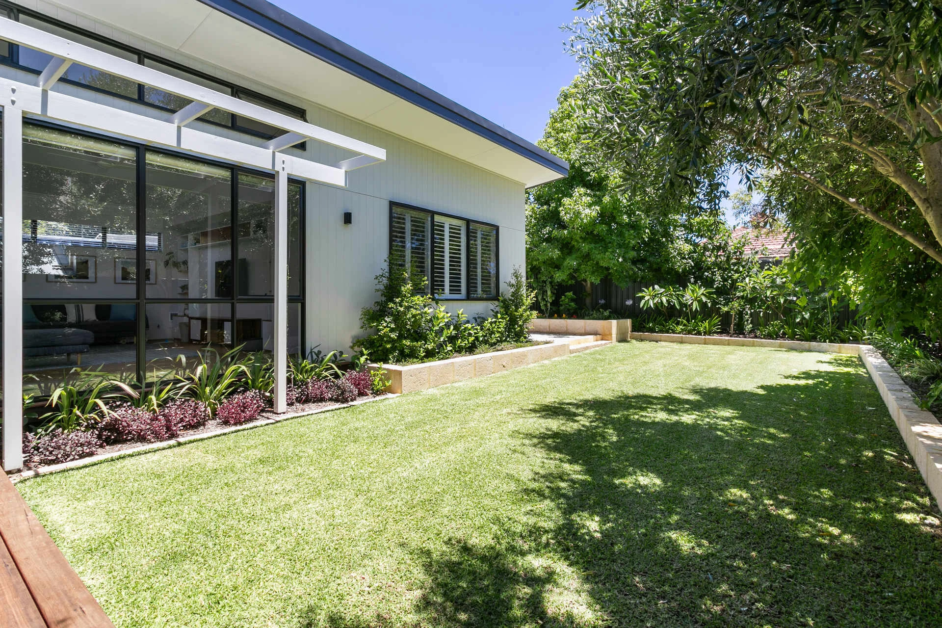 WEB 19 Paramatta Road, Doubleview 16_no_logo.jpg