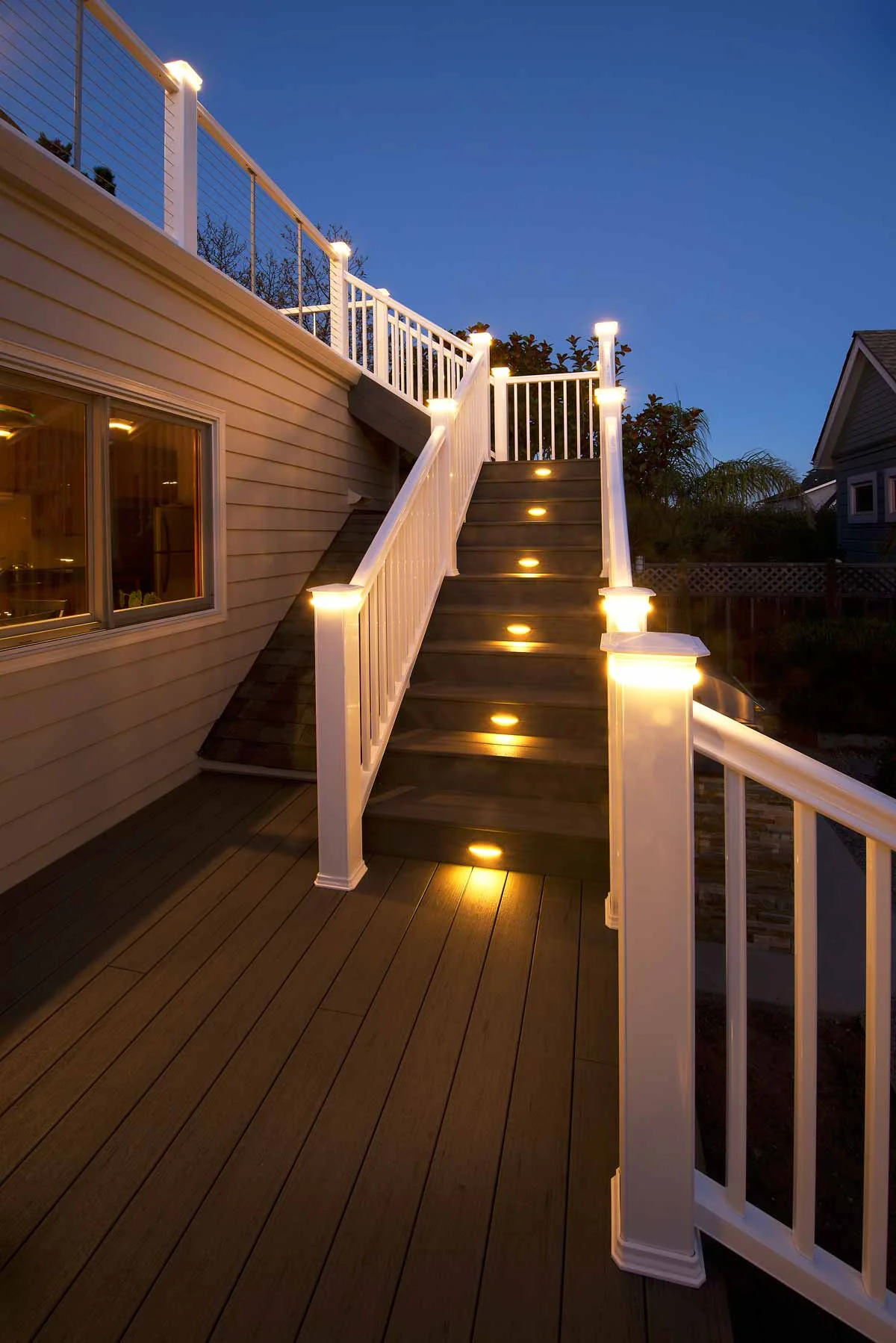 deckstairslighting.jpg