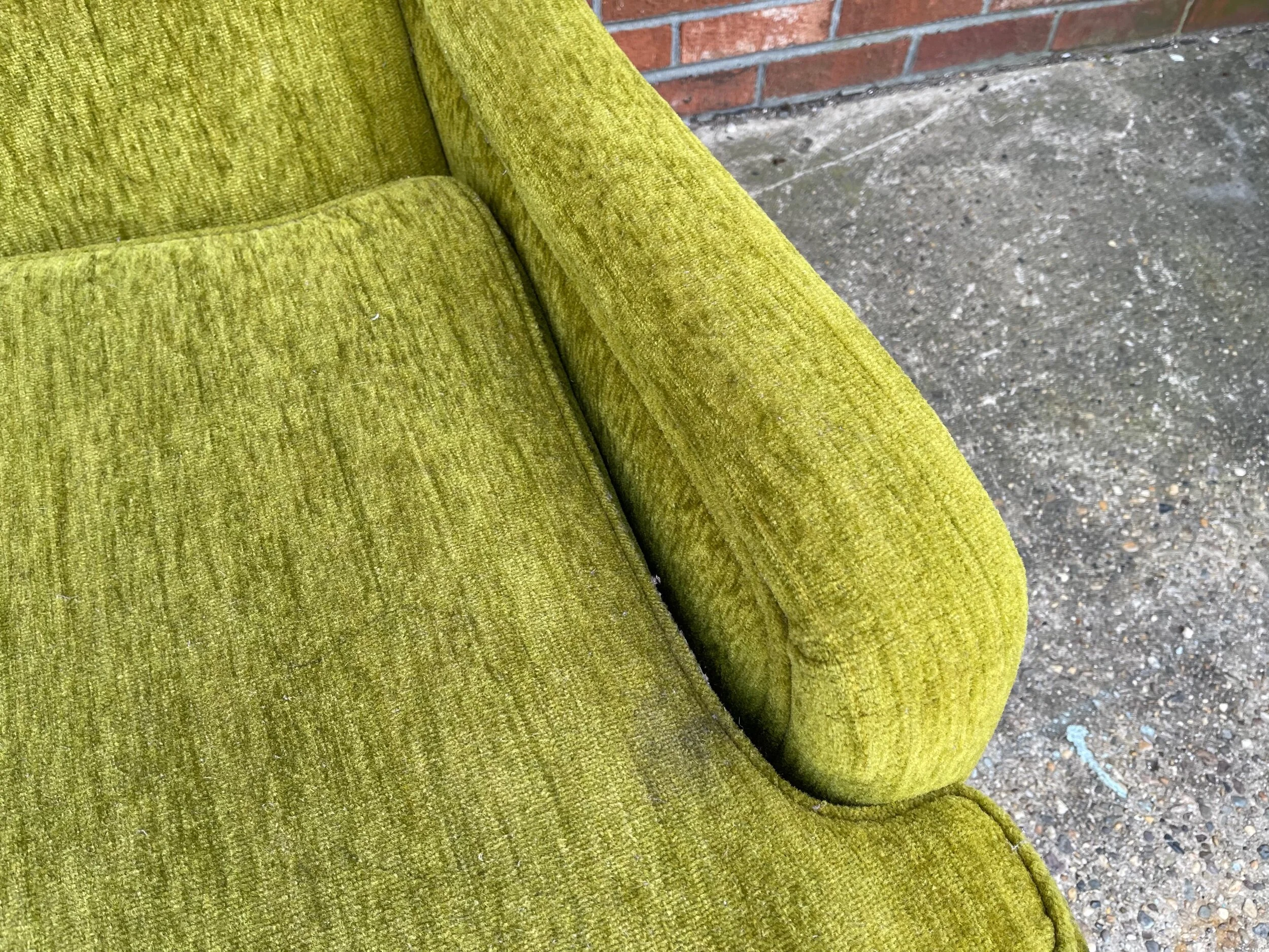 EDF2468E-3B9C-46C0-AF65-A2989598B1DA