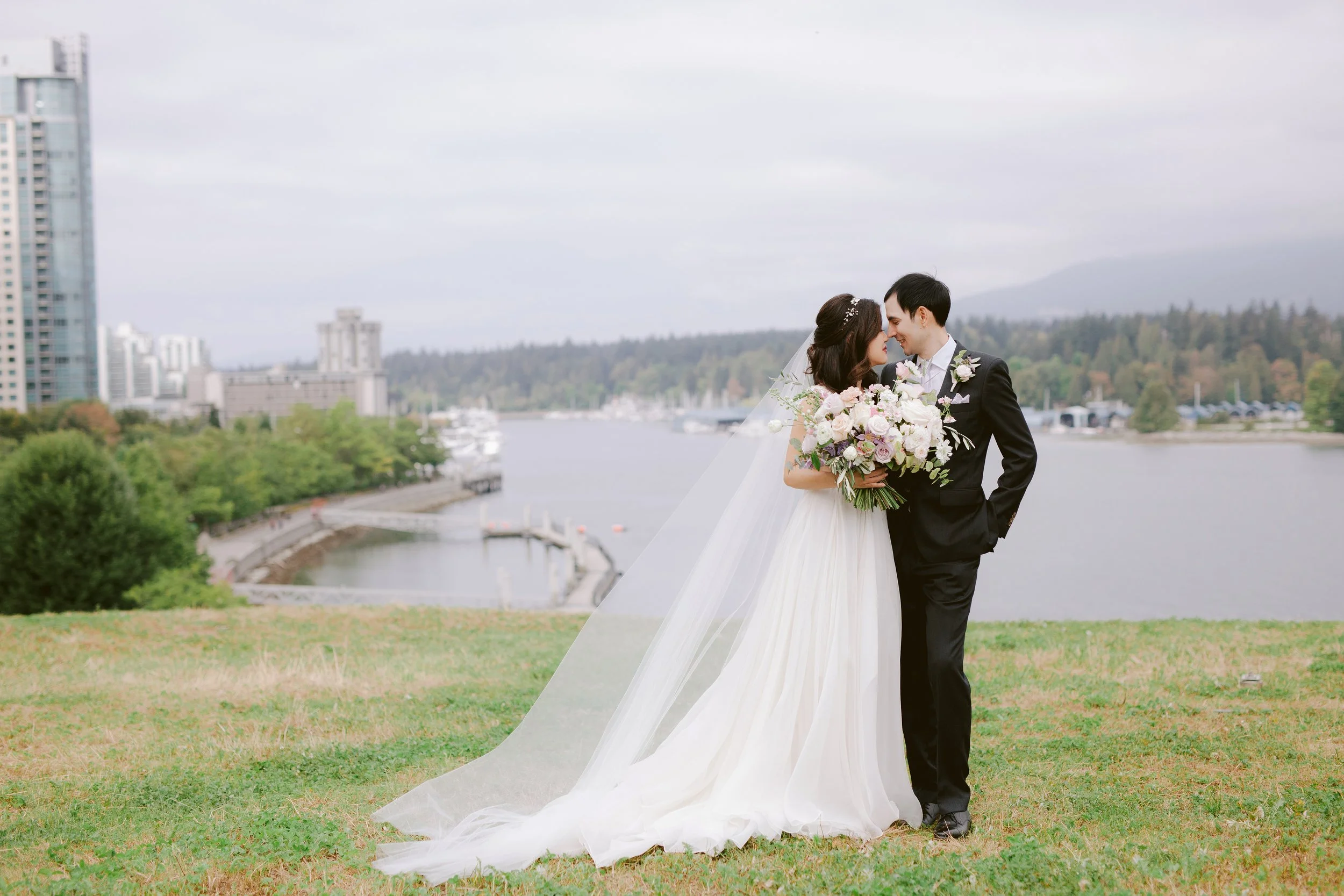 EmilyStephenWedding_10.jpg