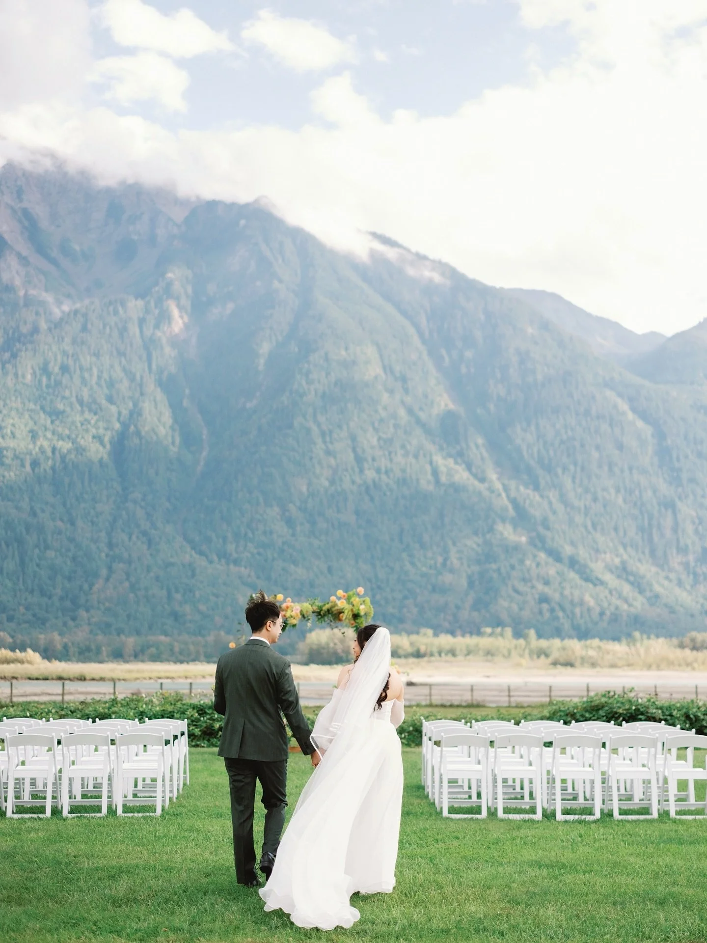 There&rsquo;s something unforgettable about capturing two people who move through their day with genuine love. Sherry &amp; William weren&rsquo;t afraid to be present 🫶🏼 to laugh, to cry, to simply be together ❤️ and those moments made their story 