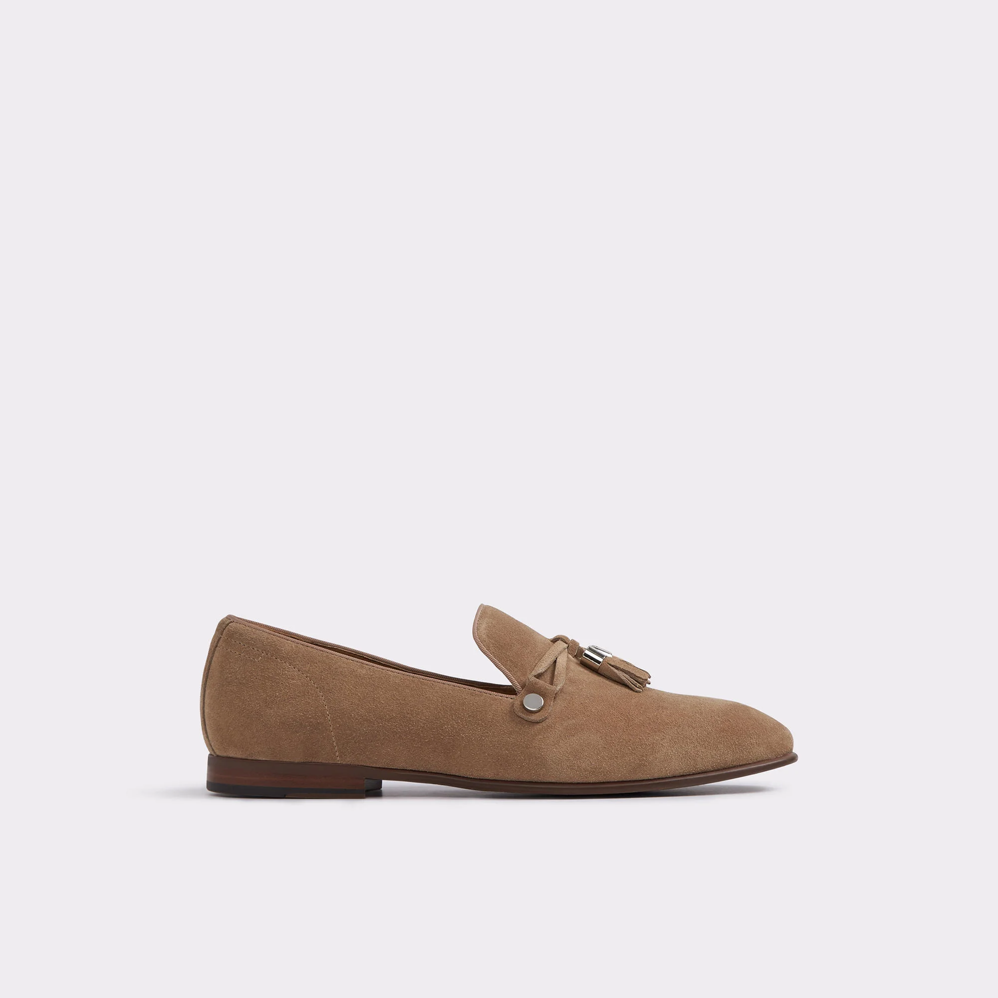   https://www.aldoshoes.com/us/en_US/men/footwear/dress-shoes/loafers/Mccrery-Beige%2FTaupe/p/50556031-36  