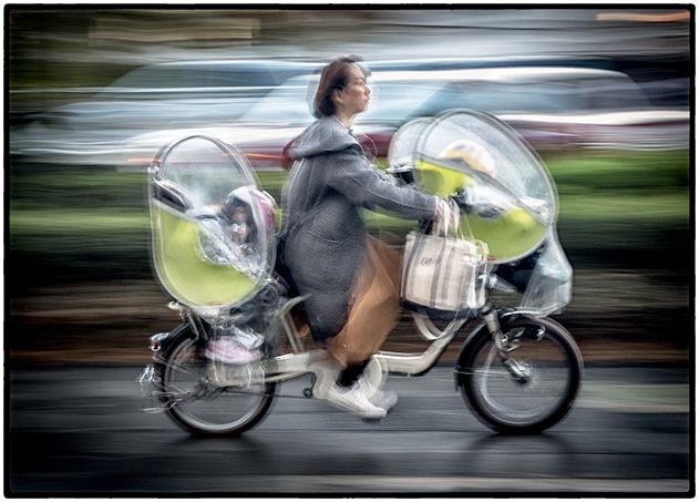 Cyclist with Children, Kyoto 