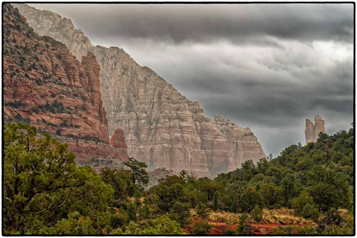 From the "Courthouse" and "Bell Rock" Parking Lot