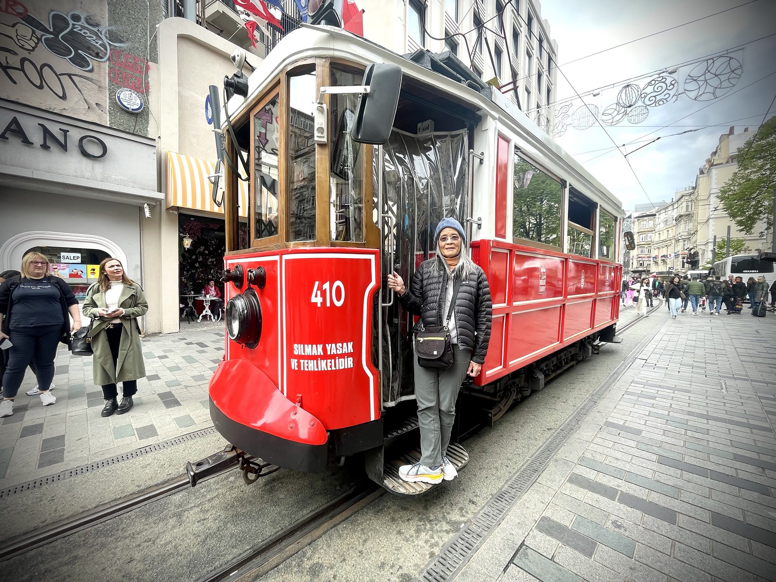 Jadyne on Istanbul tram