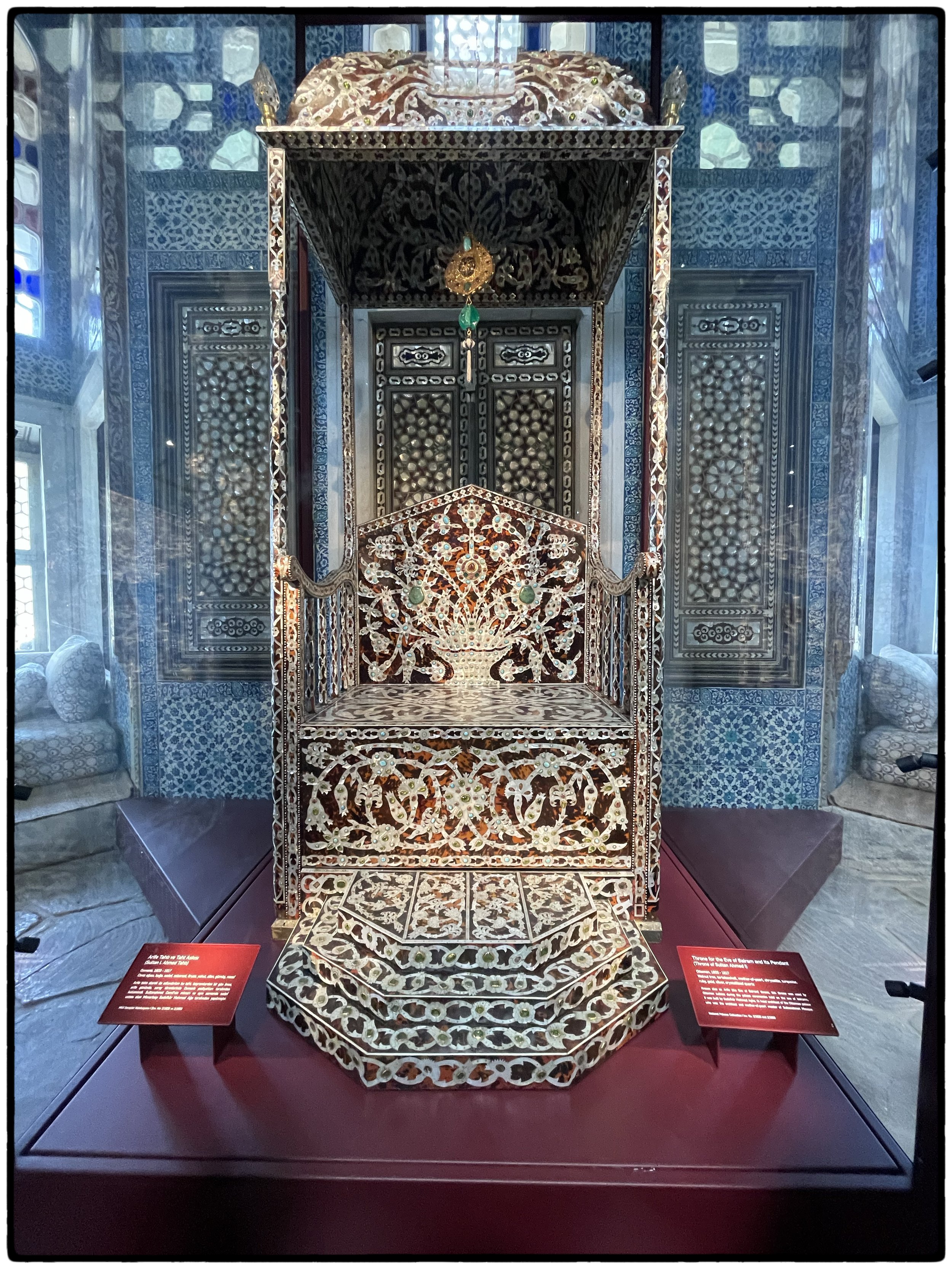 Uncomfortable chair, Topkapi Palace
