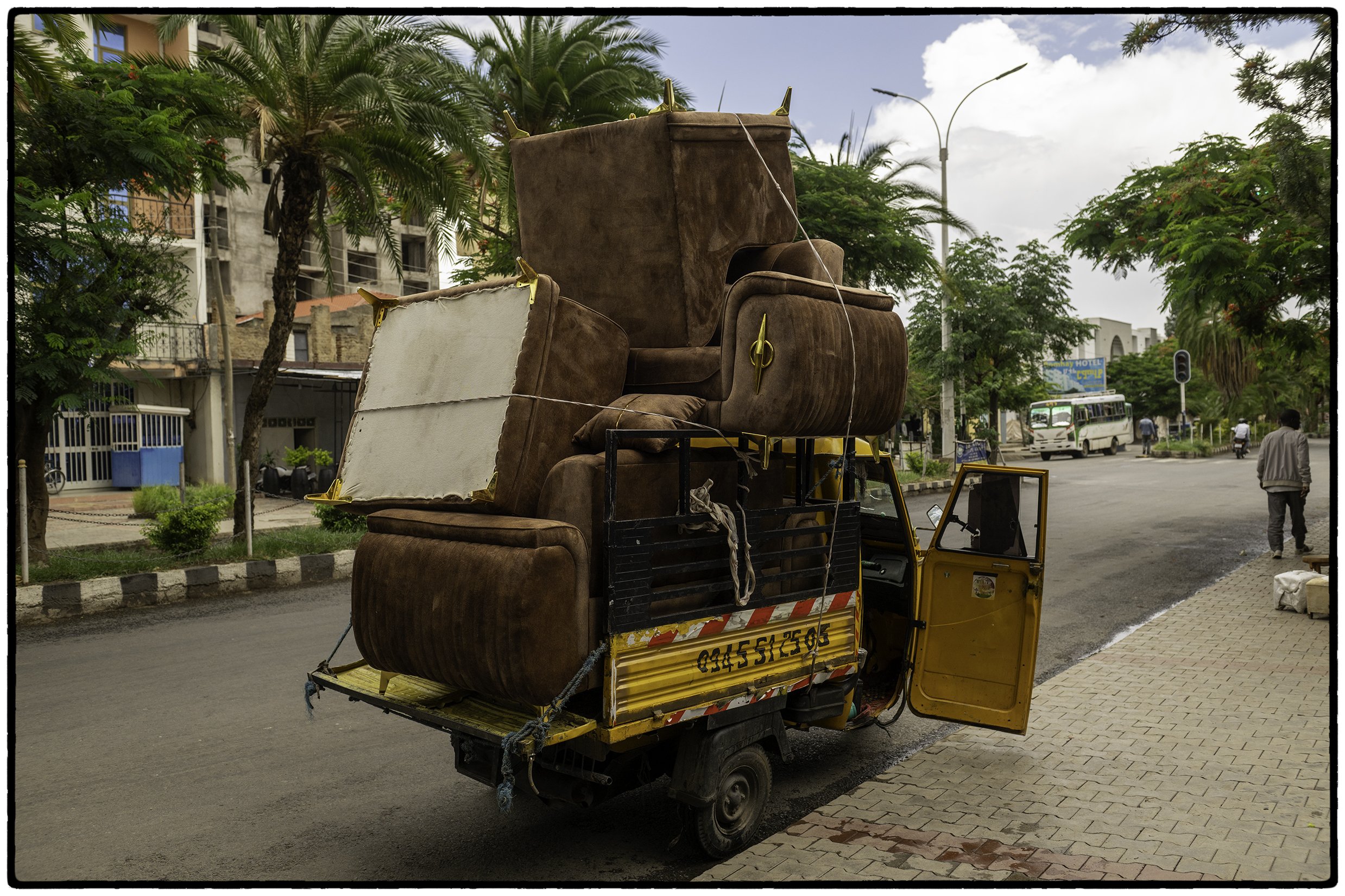 Furniture Delivery, Axum