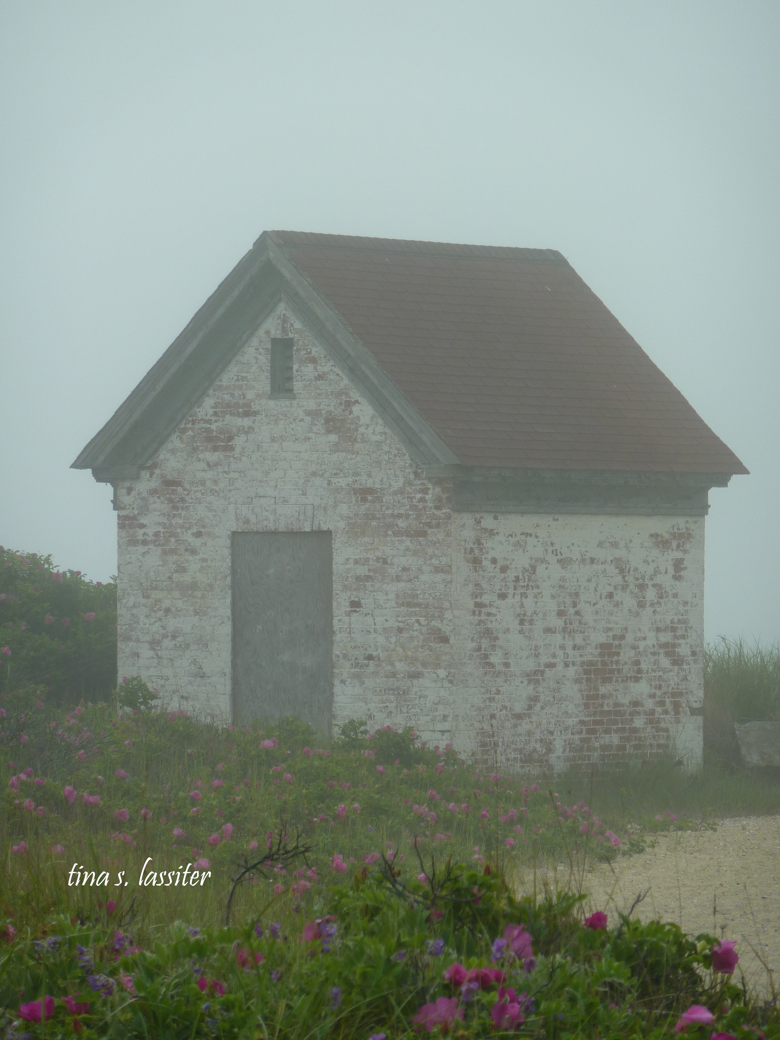 nantucket hut in fog