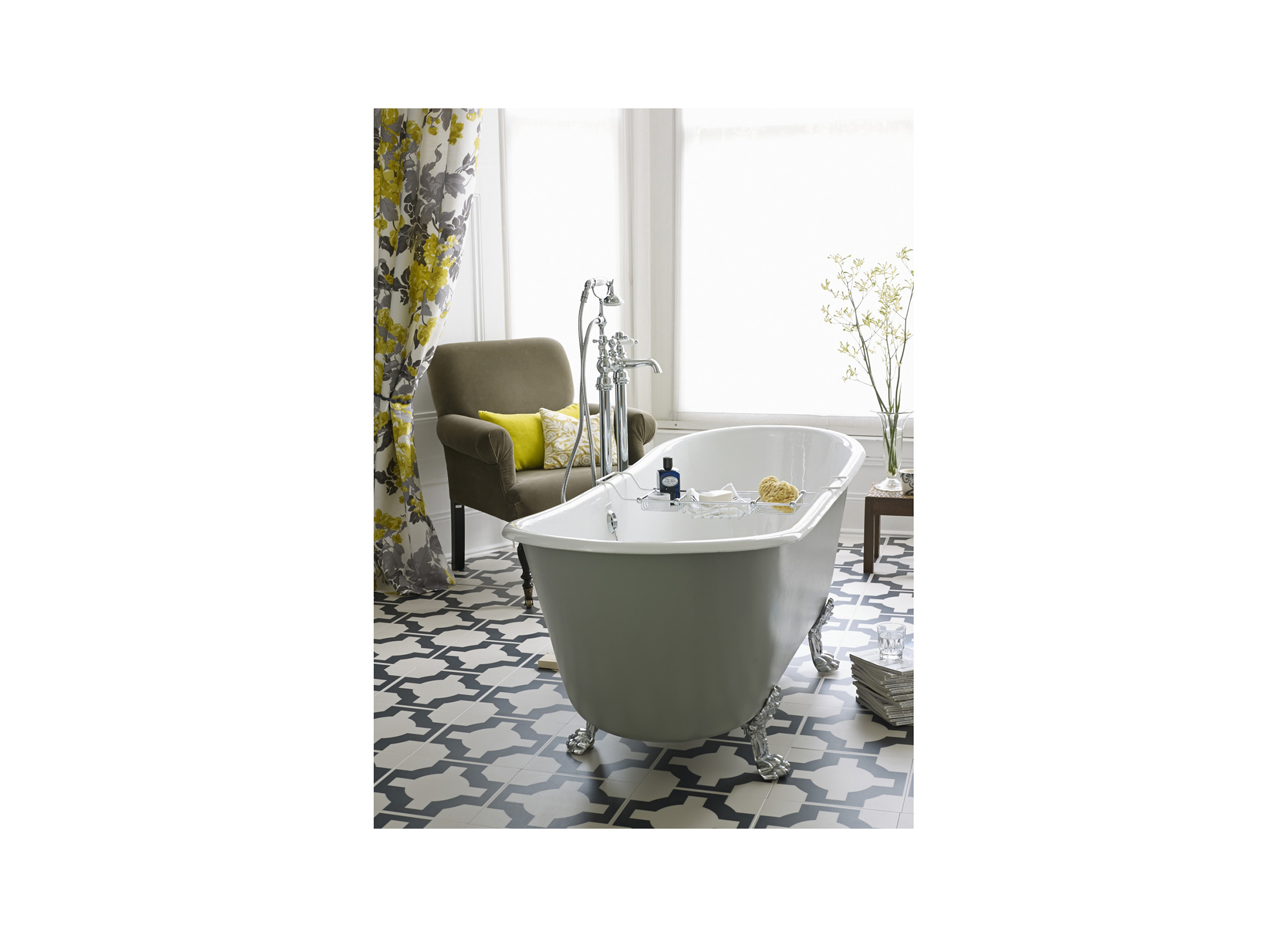 Blenheim_Bath_SQ_WH.jpg