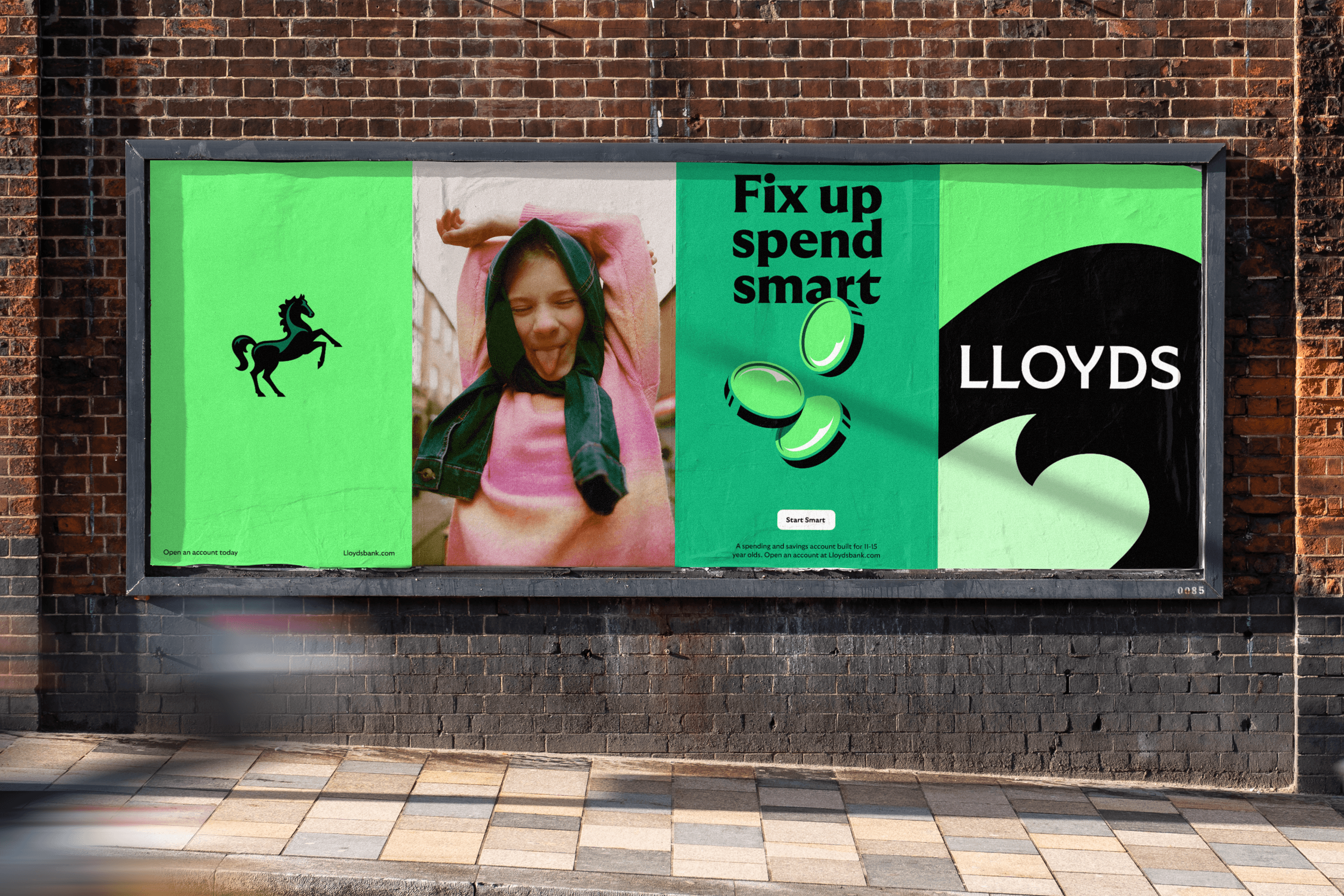 21_Lloyds_Website_OOH.png