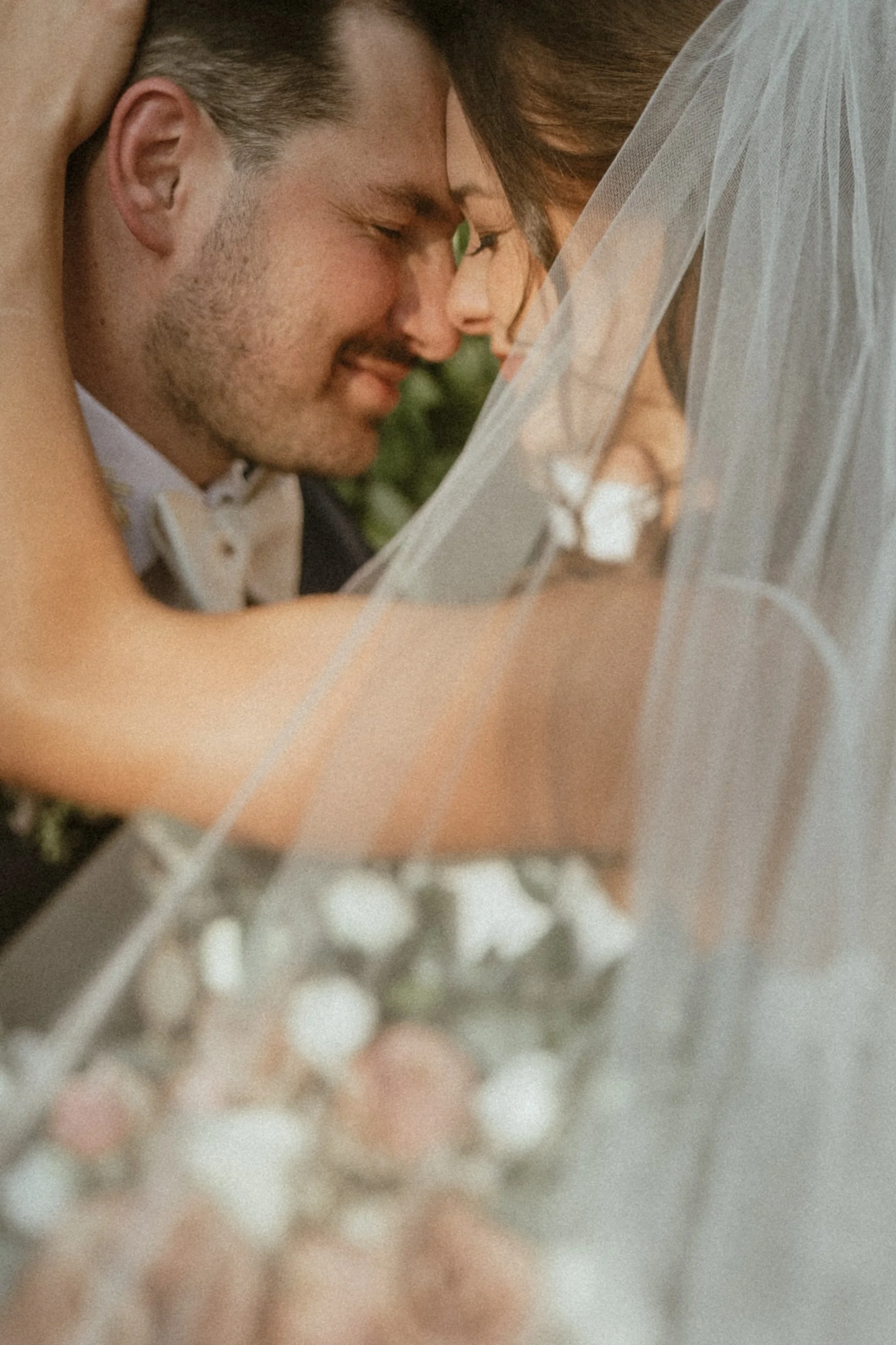 Dani &amp; Chris - A Wedding At The Gatehouse