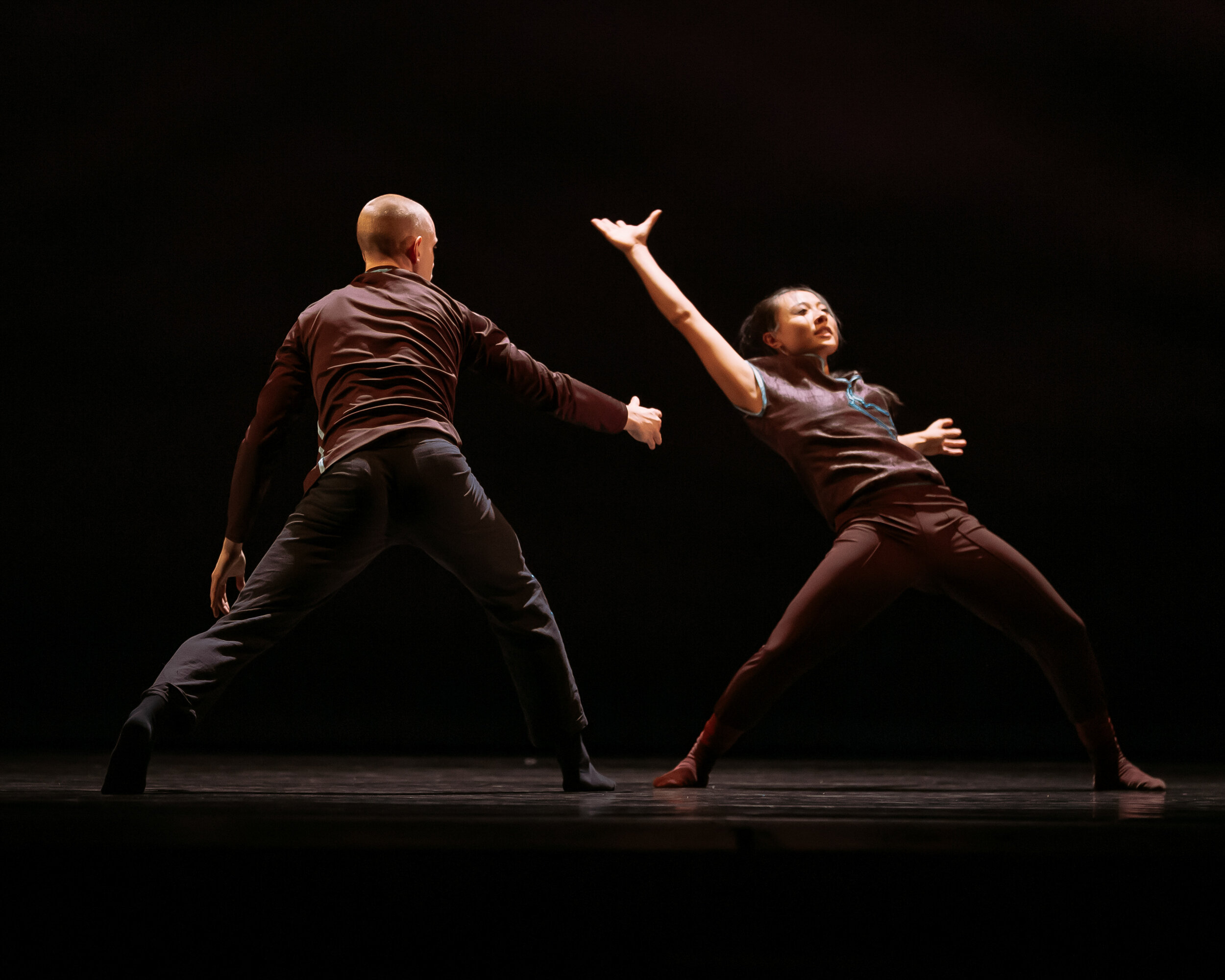 FIDDLE EMBRACE by Anne Plamondon, Performed by dancers from the Ryerson School of Performance. Photo by Jeremy Mimnagh
