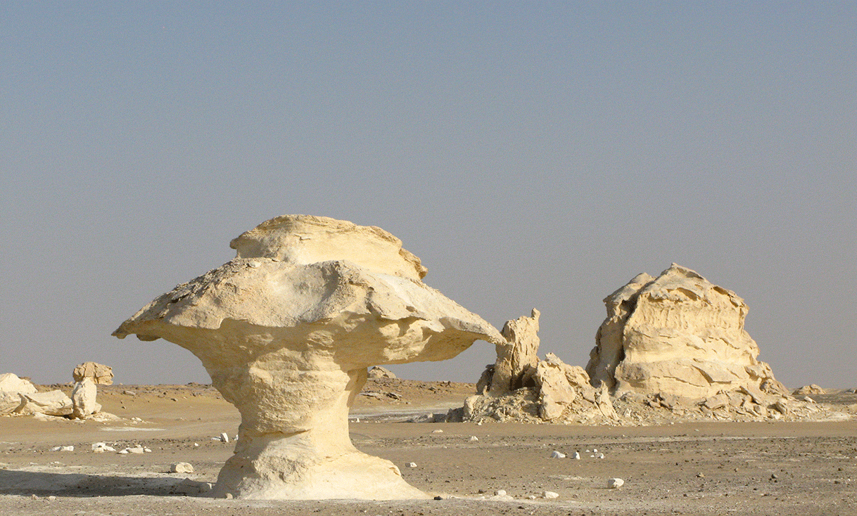 AK-Taylor-Egypt-White-Desert-Mushroom-Abercrombie-Kent.gif