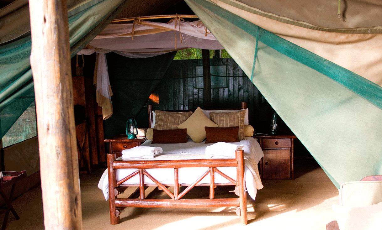 AK-Taylor-Safari-Zambia-Tent-Camp-Bedroom.gif