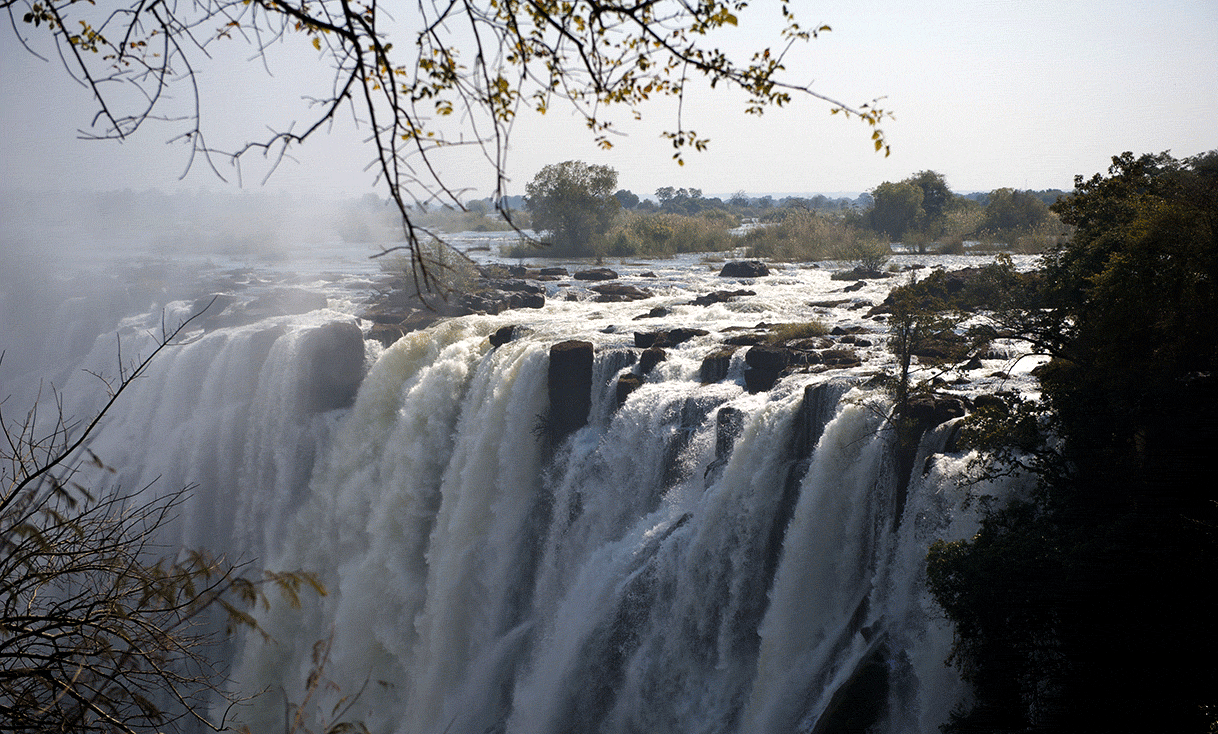 AK-Taylor-Safari-Zambia-Victoria-Falls2.gif