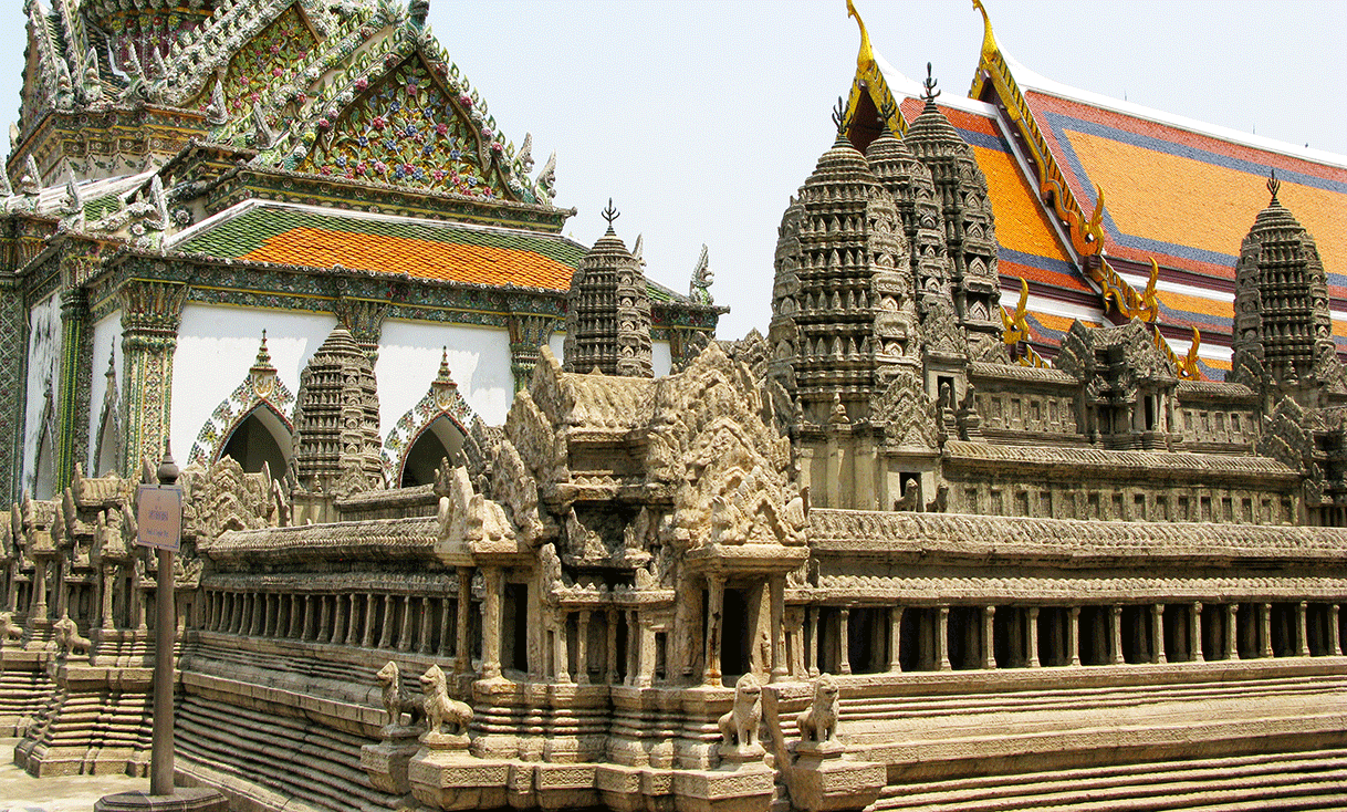 AK-Taylor-Safari-Thailand-Bangkok-Grand-Palace-Model-of-Angor.gif