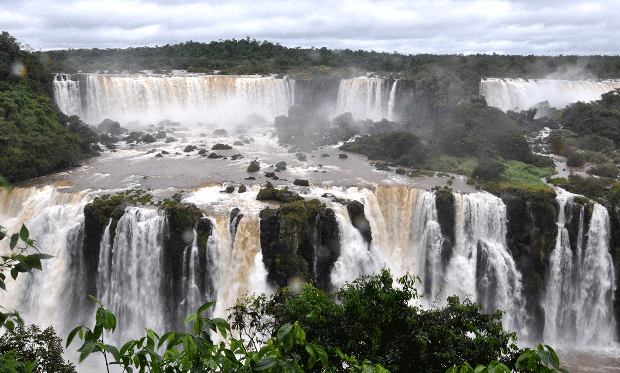AK-Taylor-Travel-Brazil-Iguazu-Falls.gif