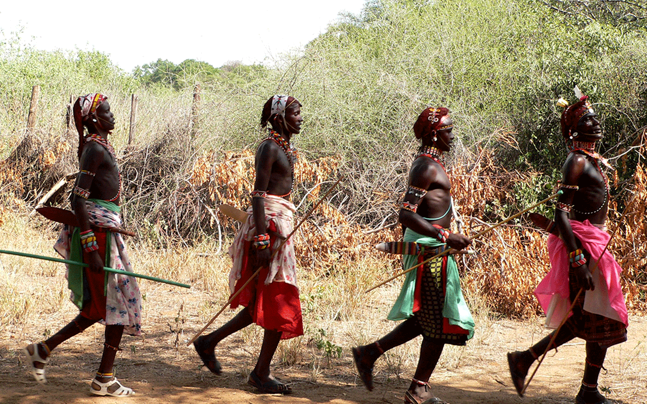 AK-Taylor-Safari-Travel-Kenya-Samburu-Tribe.gif