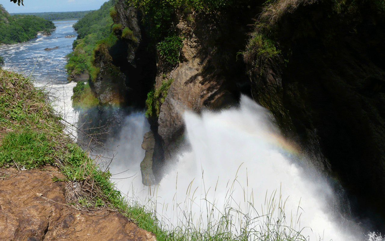 AK-Taylor-Safari-Travel-Uganda-Water-Fall.gif